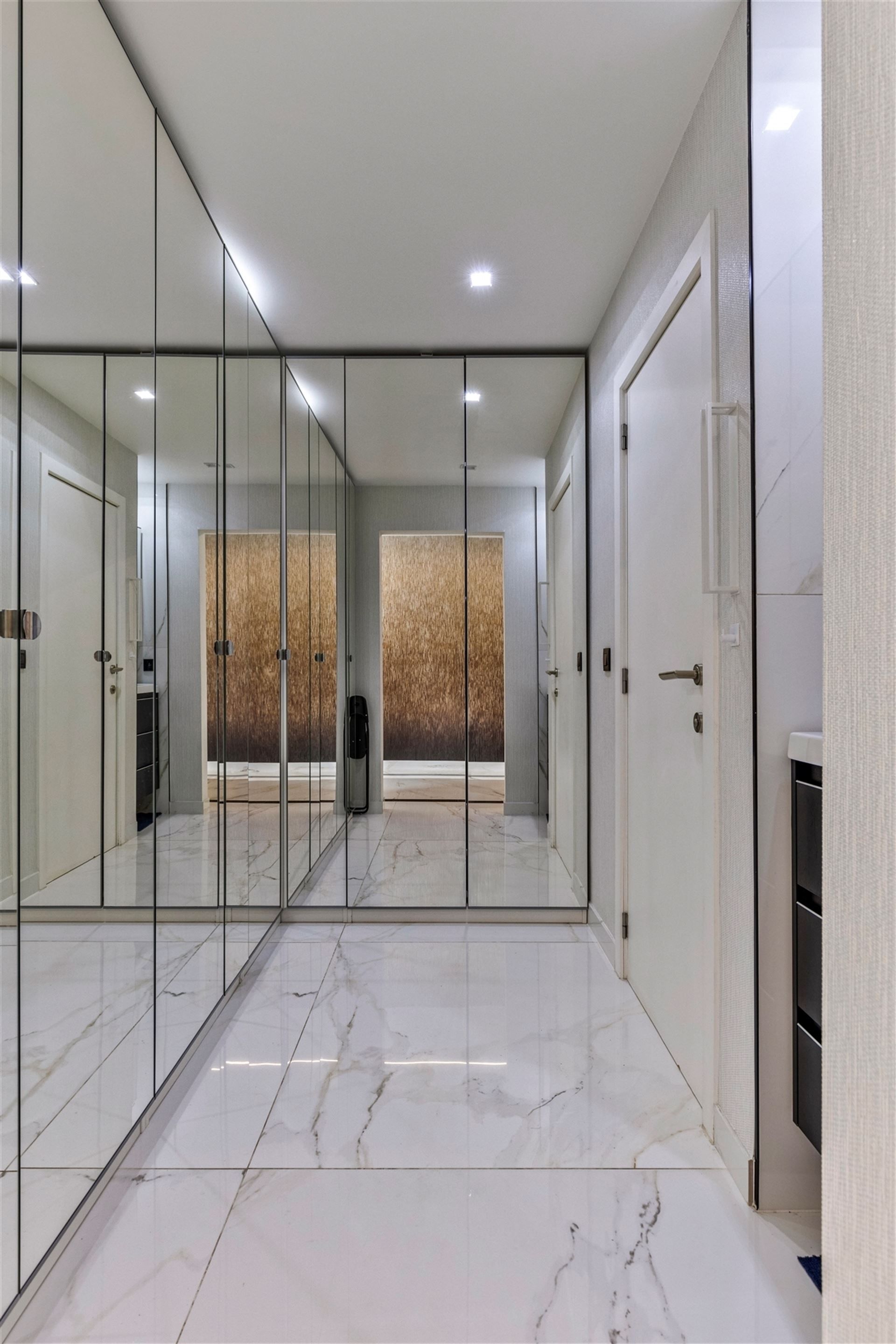 Moderne luxevilla op 1.172m² foto 6