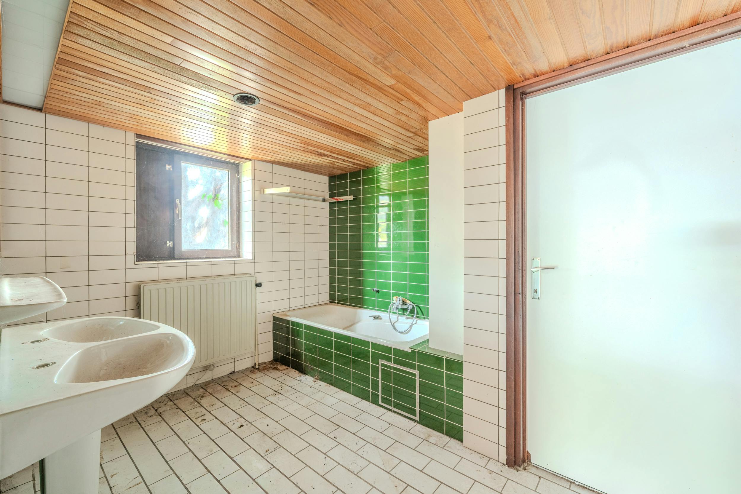 Te renoveren villa te Oostende foto 11