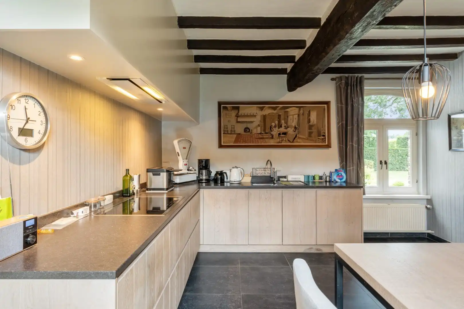 Ruim, karaktervol landhuis met parkachtige tuin op perceel van 16a29ca. foto 17