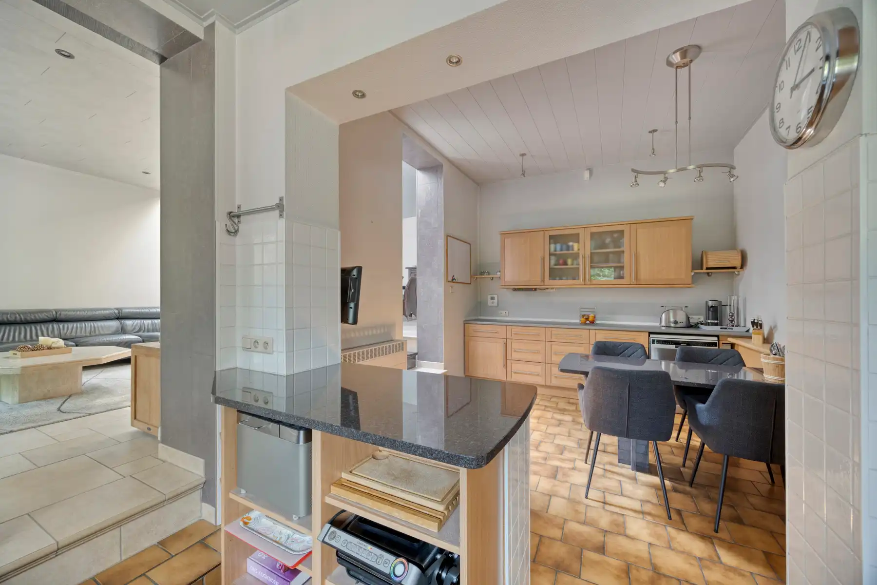 Authentieke herenwoning met 4 slaapkamers en prachtige tuin foto 12