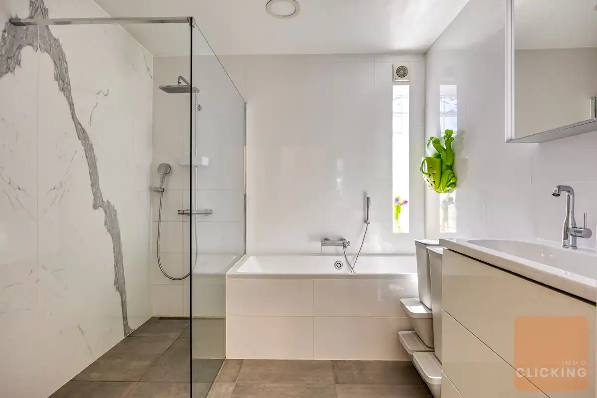 Hidden penthouse met terras en dubbele garage foto 12