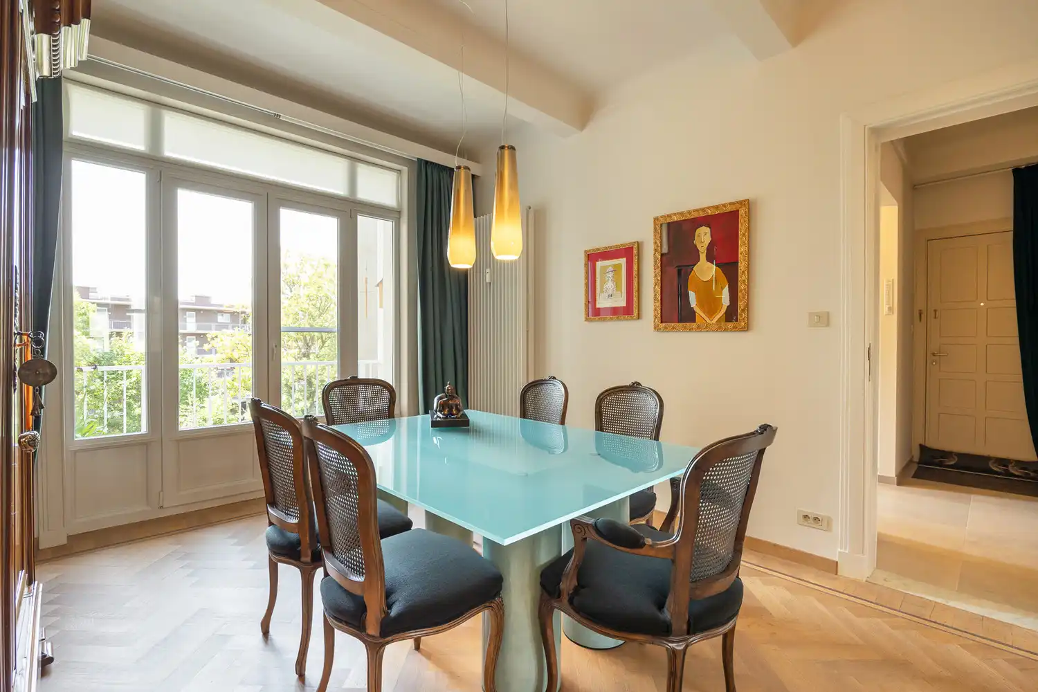 Energiezuinig (EPC B) en hoogwaardig gerenoveerd art-decoappartement met 2 slaapkamers, terras en gelijkvloerse polyvalente ruimte op absolute toplocatie aan ’t Groen Kwartier foto 9