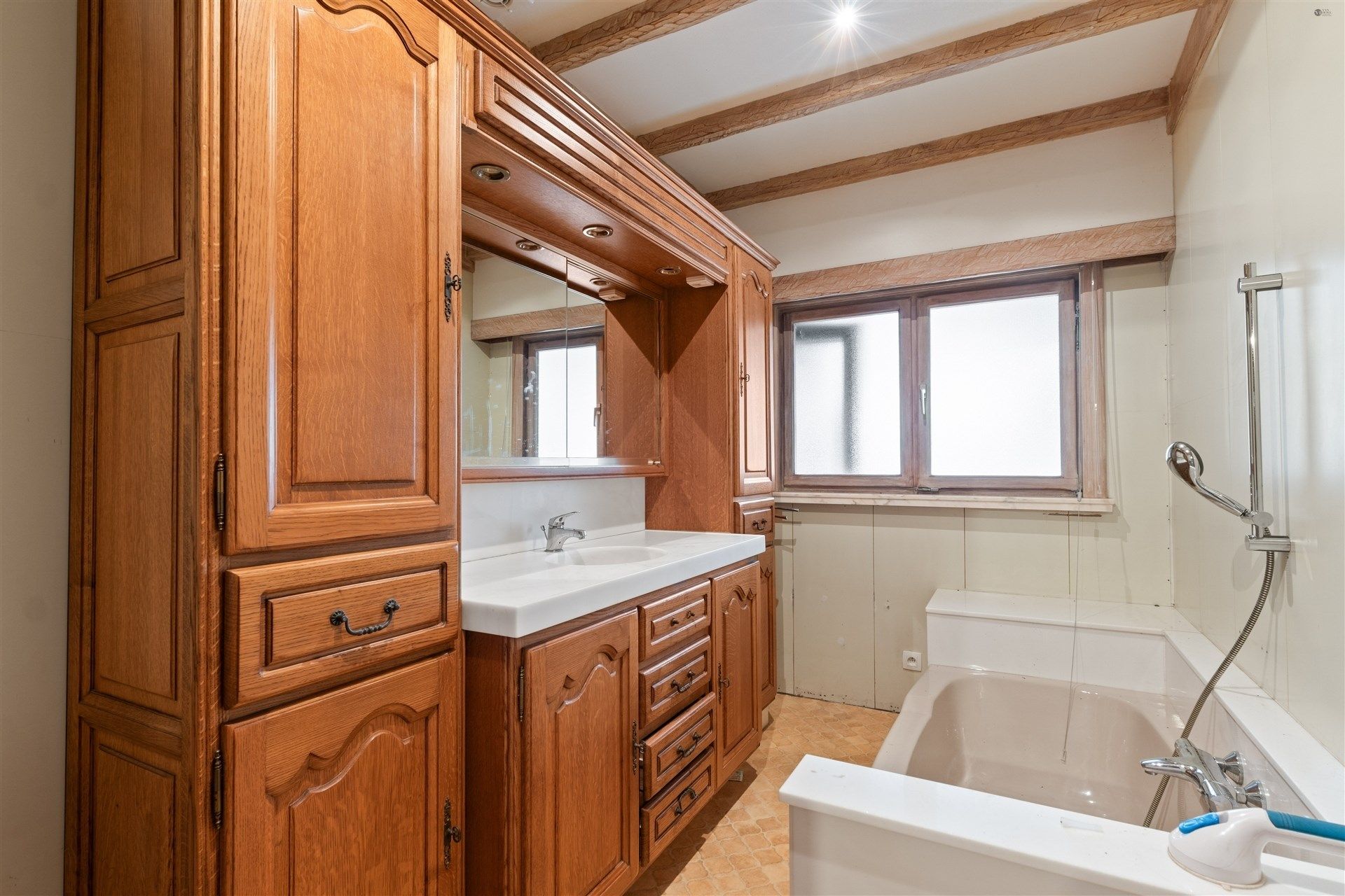 Gunstig gelegen open bebouwing met mooie tuin op een perceel van 2.212 m² foto 14