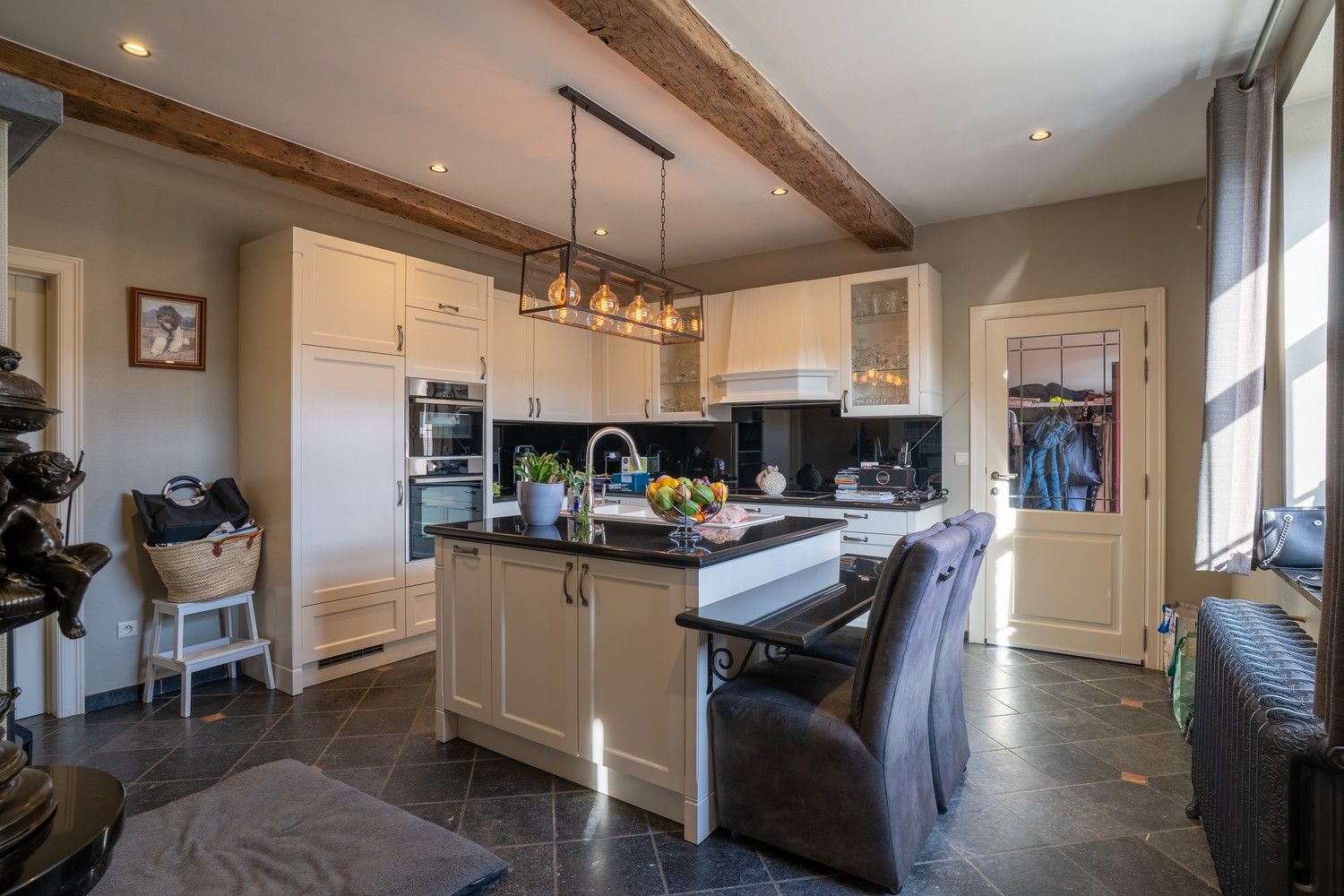 Prachtig gerenoveerde vierkantshoeve (B&B) met wellness te Heers foto 6