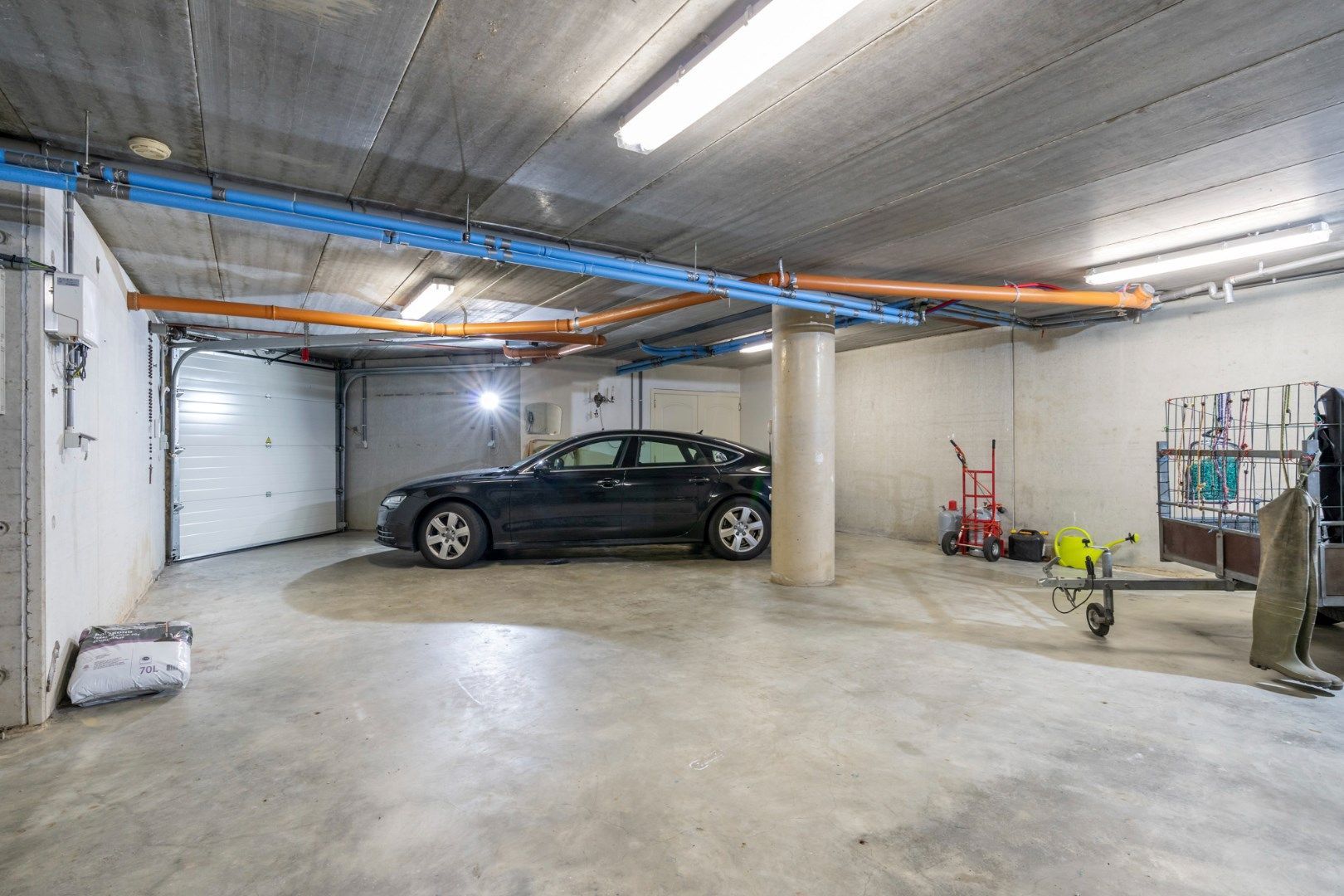 Prachtig landhuis met ruime tuin en ondergrondse garage voor 4 wagens in Neeroeteren, Maaseik, bouwjaar 2001, EPC-waarde 194 kWh, energielabel B foto 14