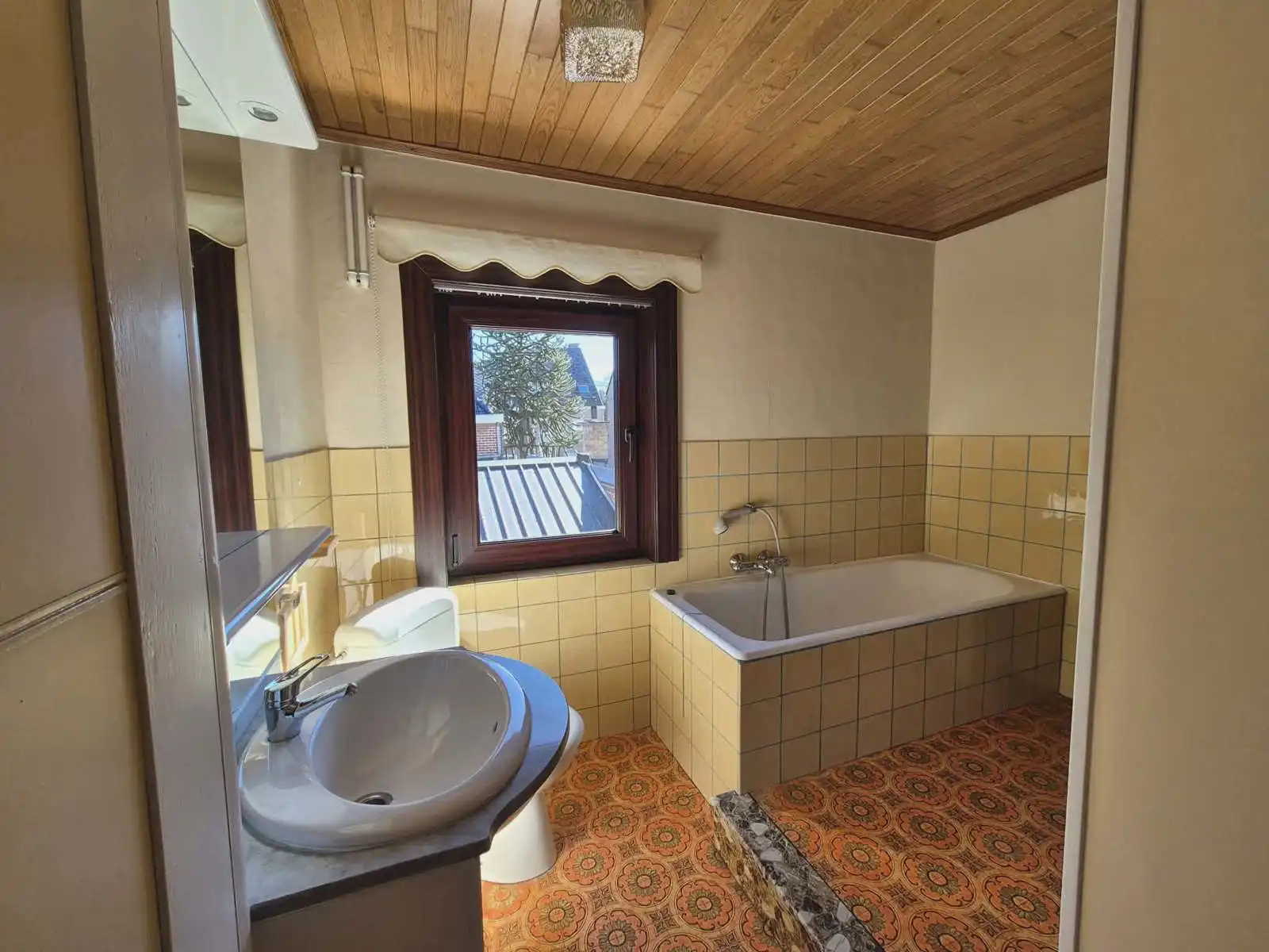 Halfopen bebouwing met 2 slaapkamers nabij de Markt foto 10