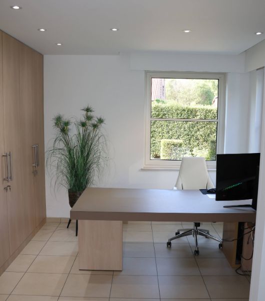 Zeer rustig gelegen villa van 330m² op 8a45ca met prachtige zuidgerichte tuin foto 12