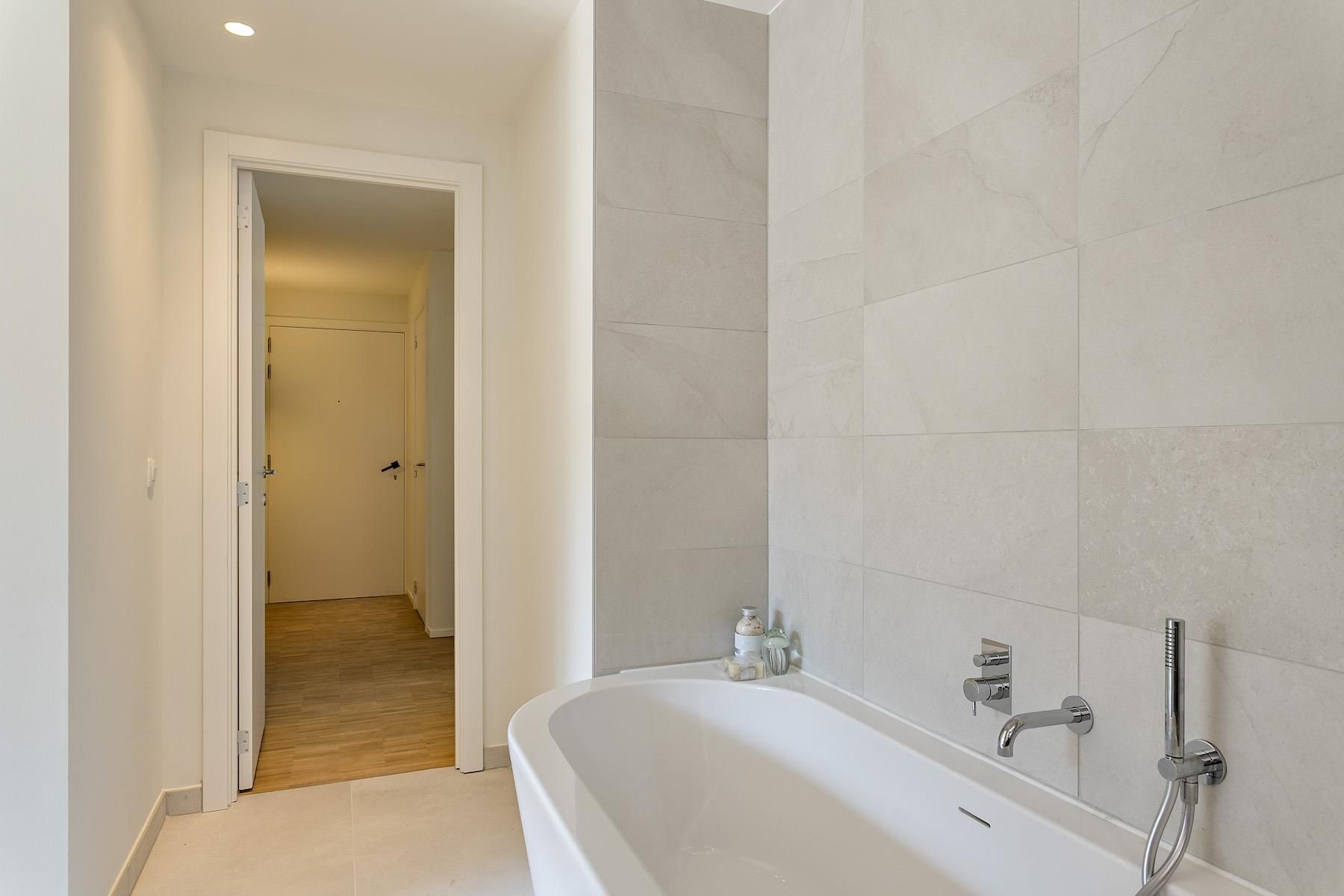 ANTWERPEN ZUID - Instapklaar appartement met terras foto 10