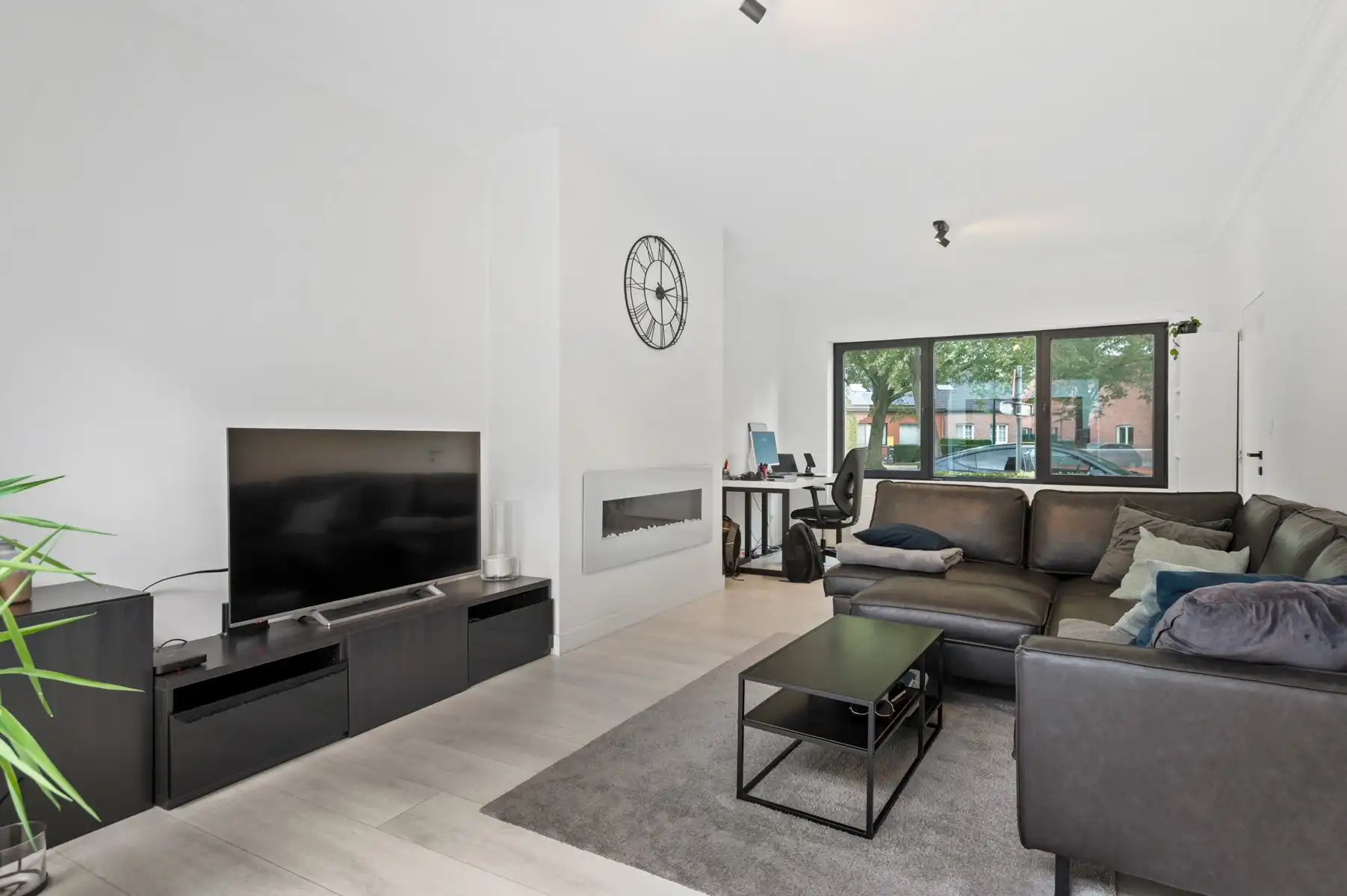 Uitstekend gelegen woning met zuidwesttuin foto 5