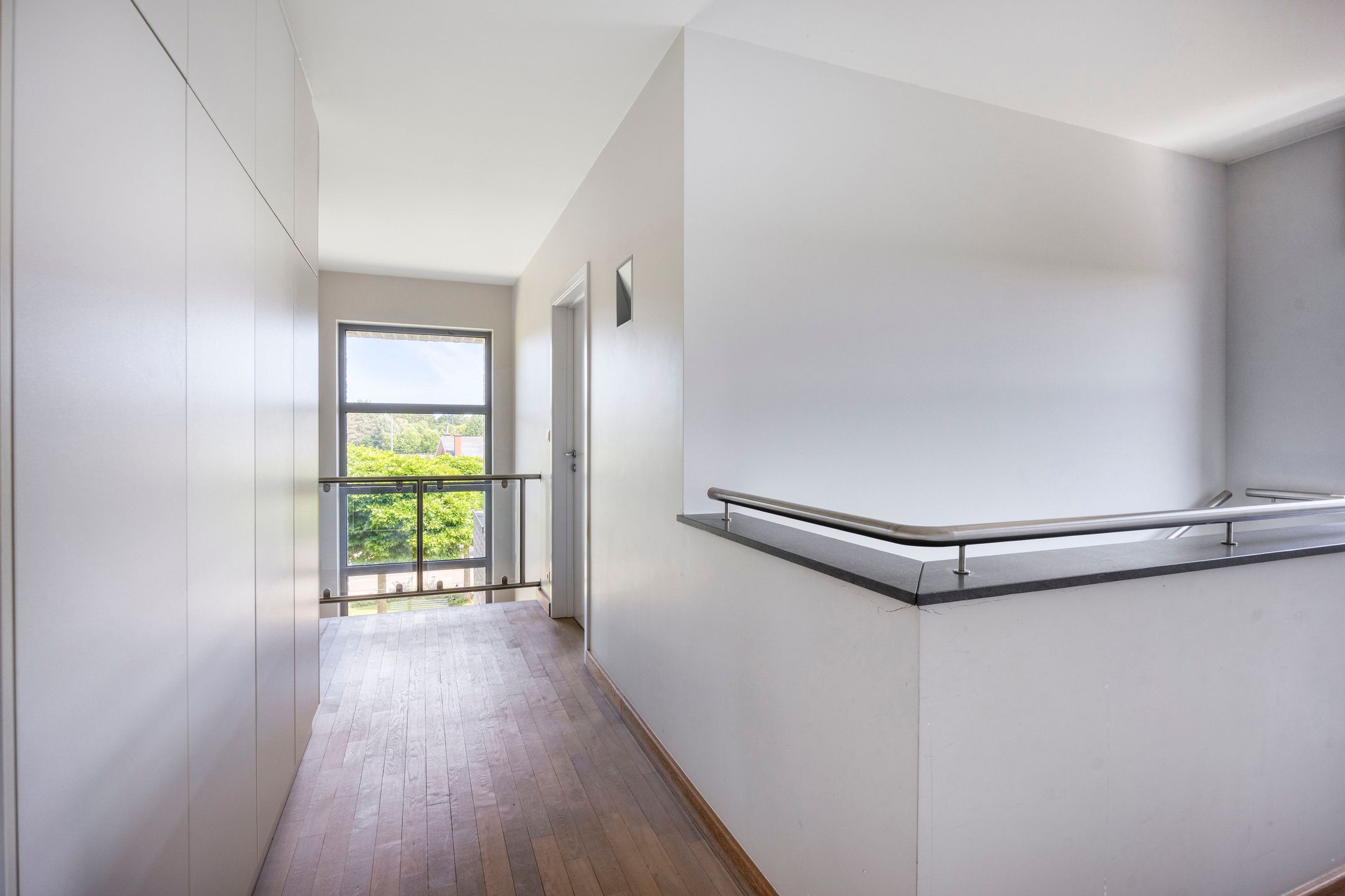 Prachtige villa op ruim perceel met mooi vergezicht foto 27