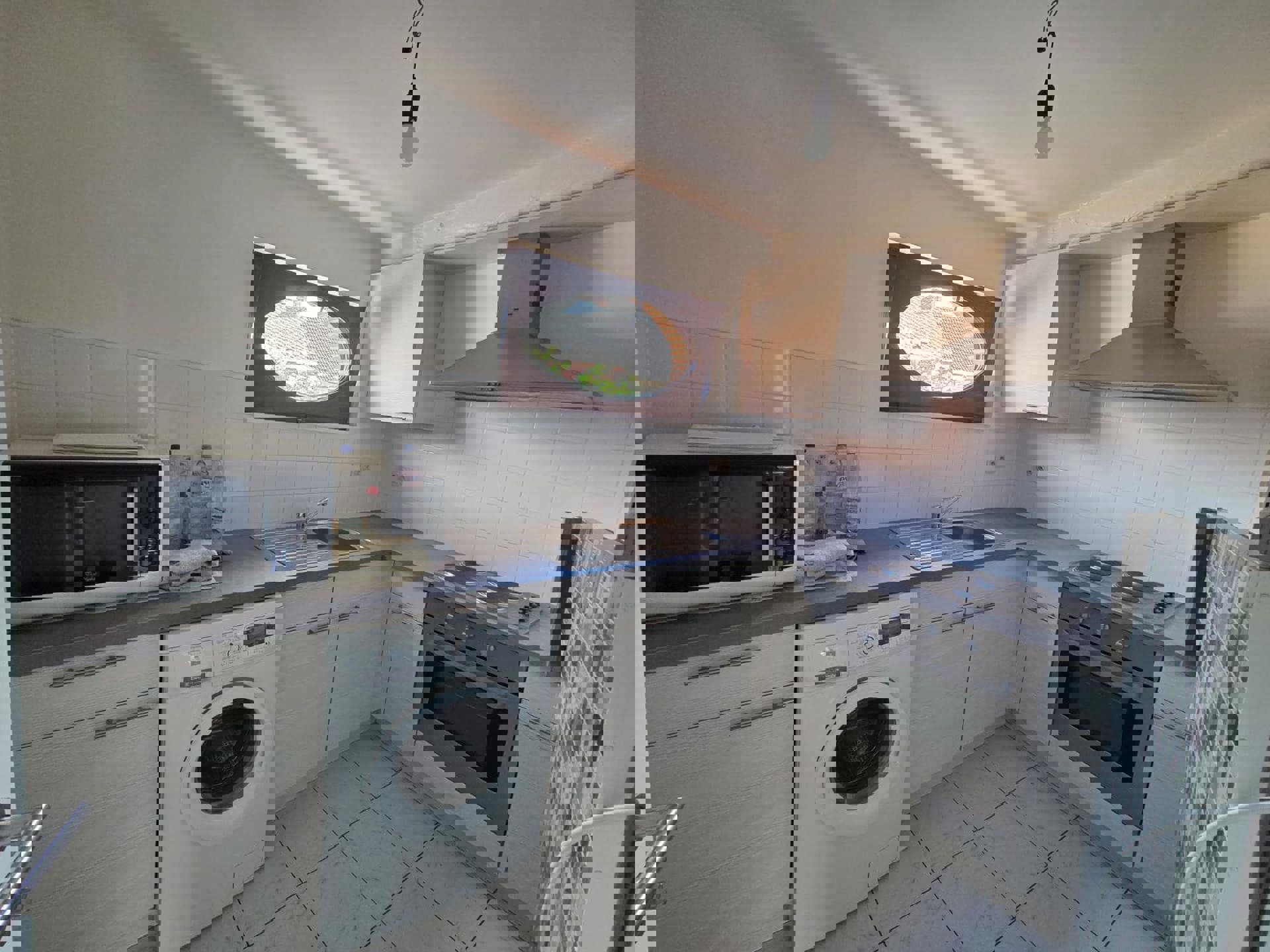 Gerenoveerd appartement met 2 slaapkamers foto 4