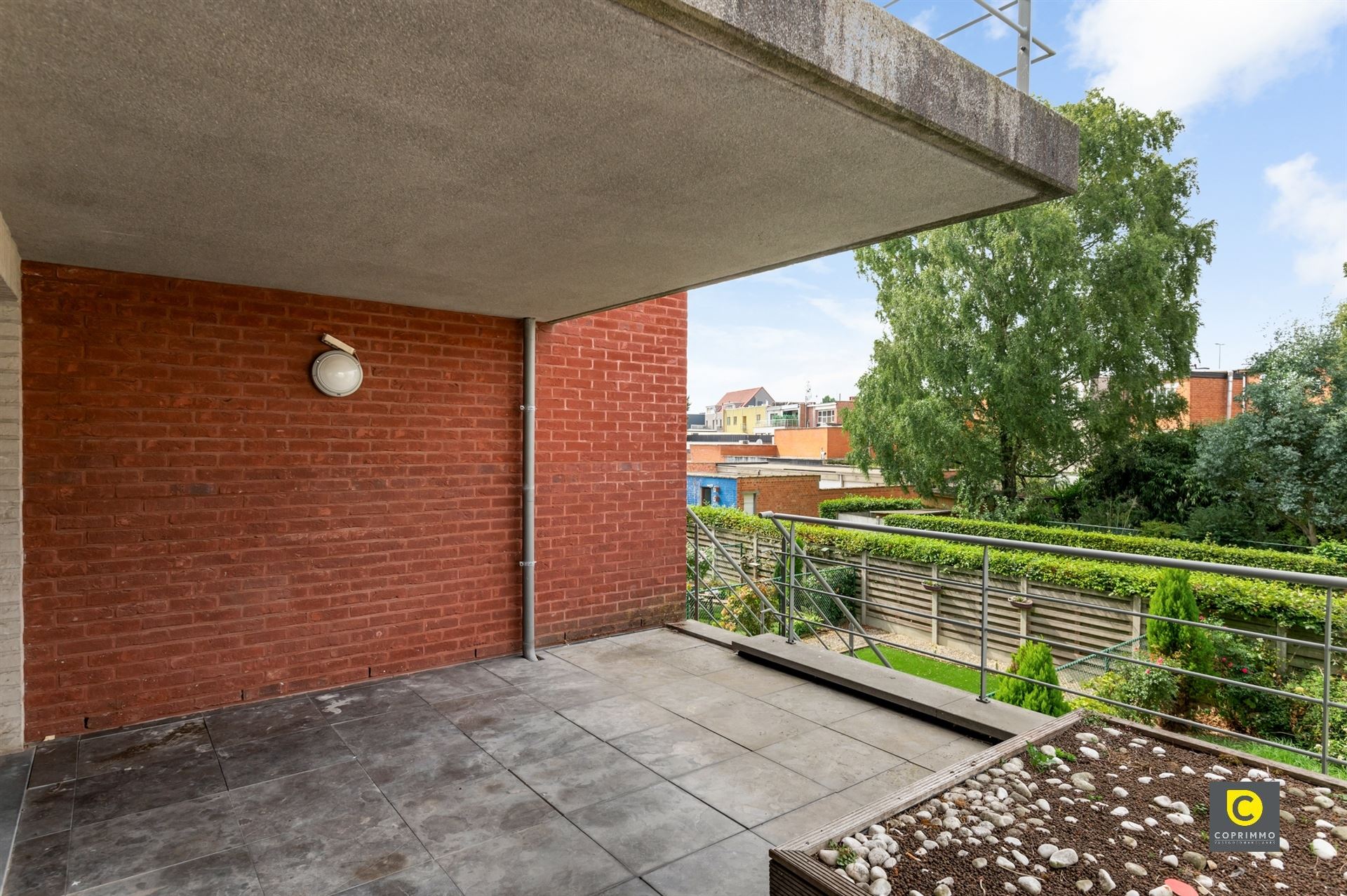 Appartement met terras+tuin en autostaanplaats foto 5