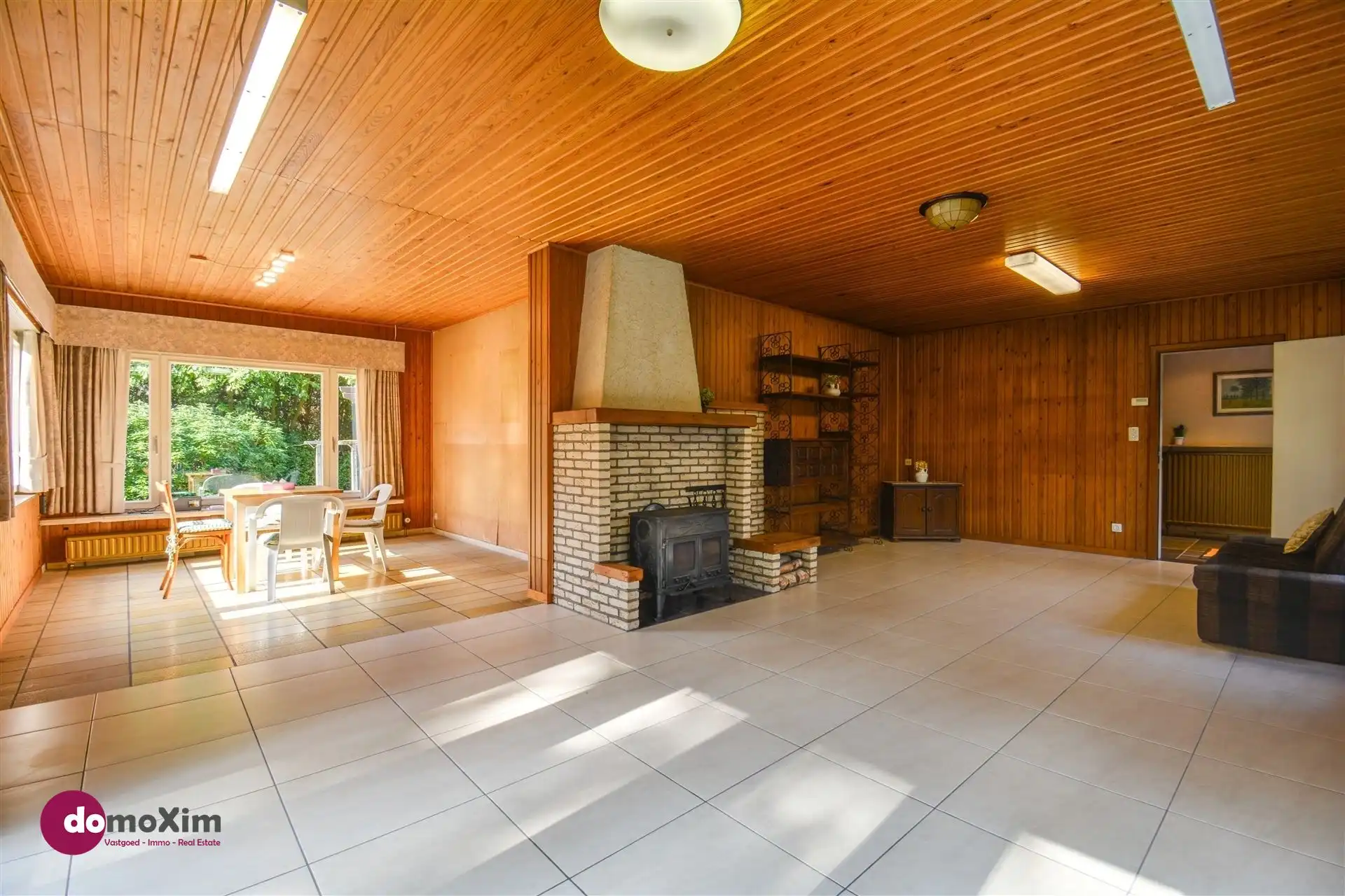 Ruime gezinswoning met mogelijkheden in een unieke, groene omgeving foto 4