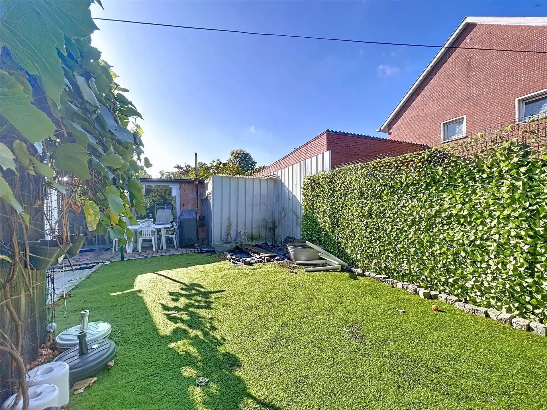 Half open bebouwing met 3 slaapkamers  op perceel van 316m² foto 8