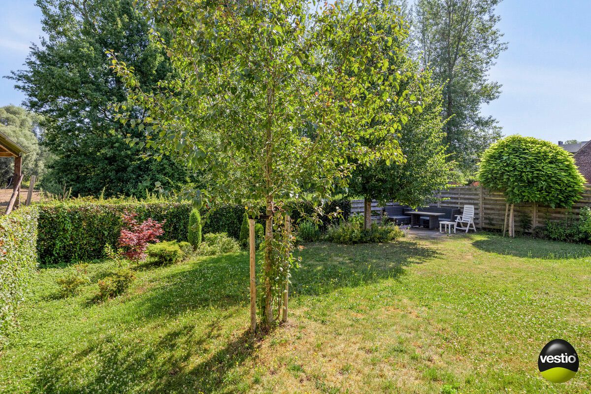TIJDLOZE RUIME WONING MET 3 SLK OP 5A90CA NABIJ CENTRUM BEVERST. foto 3