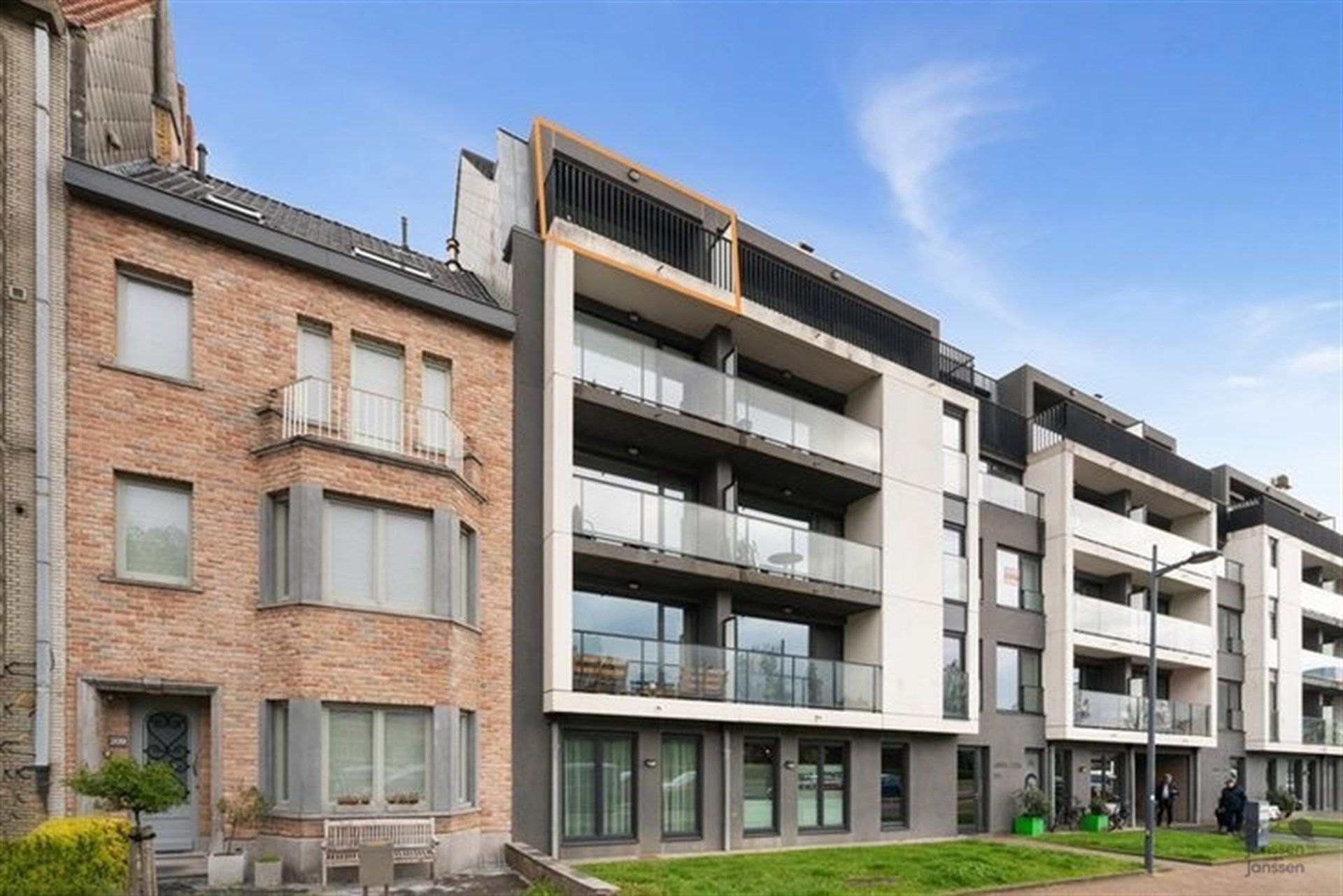 Zonnig appartement met mooi zicht te Oostende foto {{pictureIndex}}