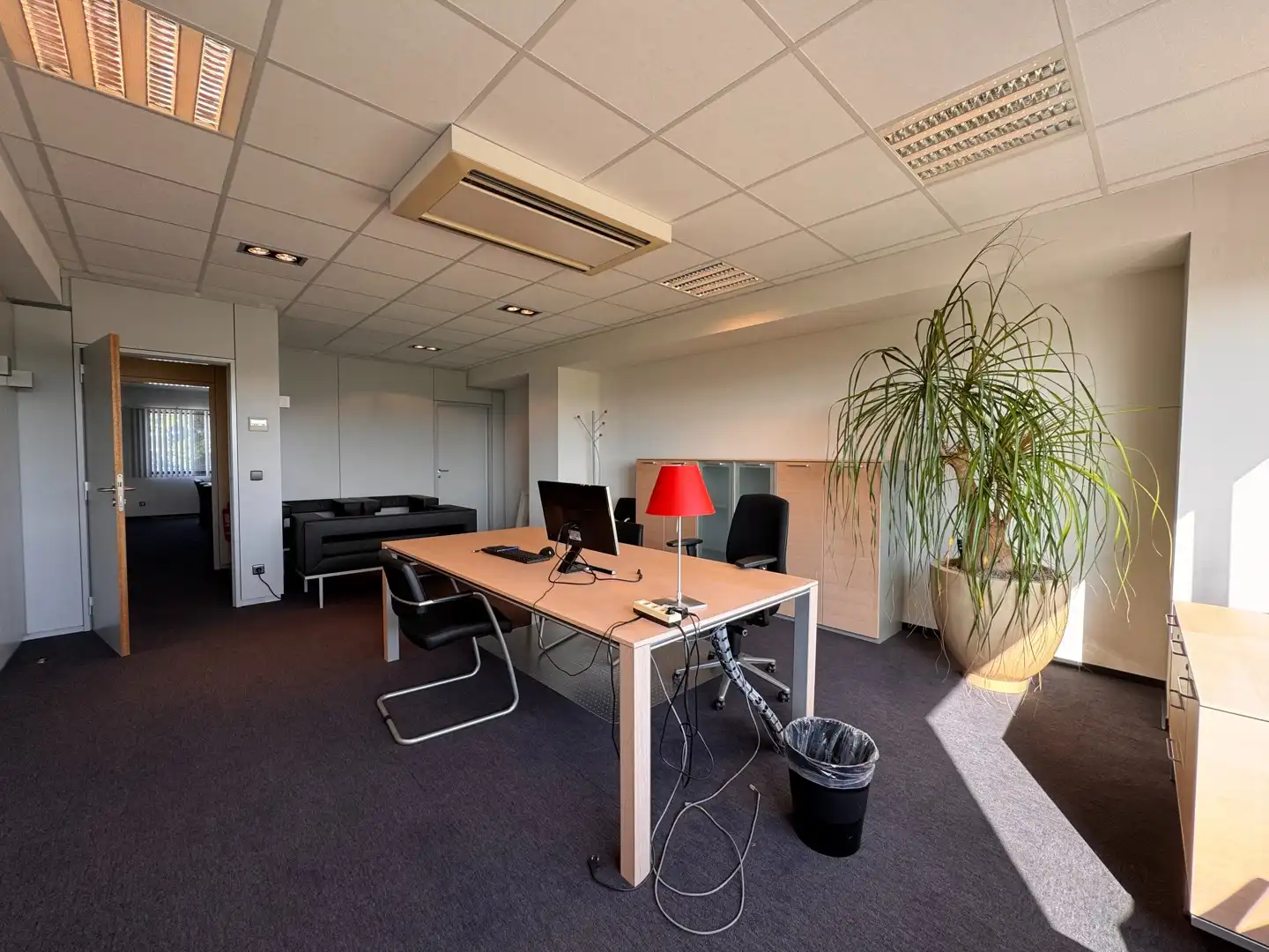 Flexibele kantoorruimte met optie op volledig gebouw in Oostkamp foto 4