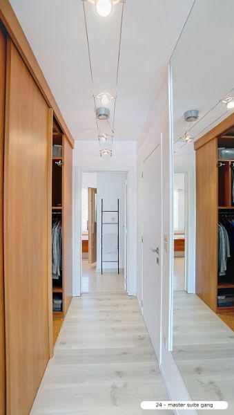 EXCLUSIEF PERFECT AFGEWERKTE MODERNE VILLA (330m²) OP TOPLOCATIE EN PRACHTIGE TUIN foto 27