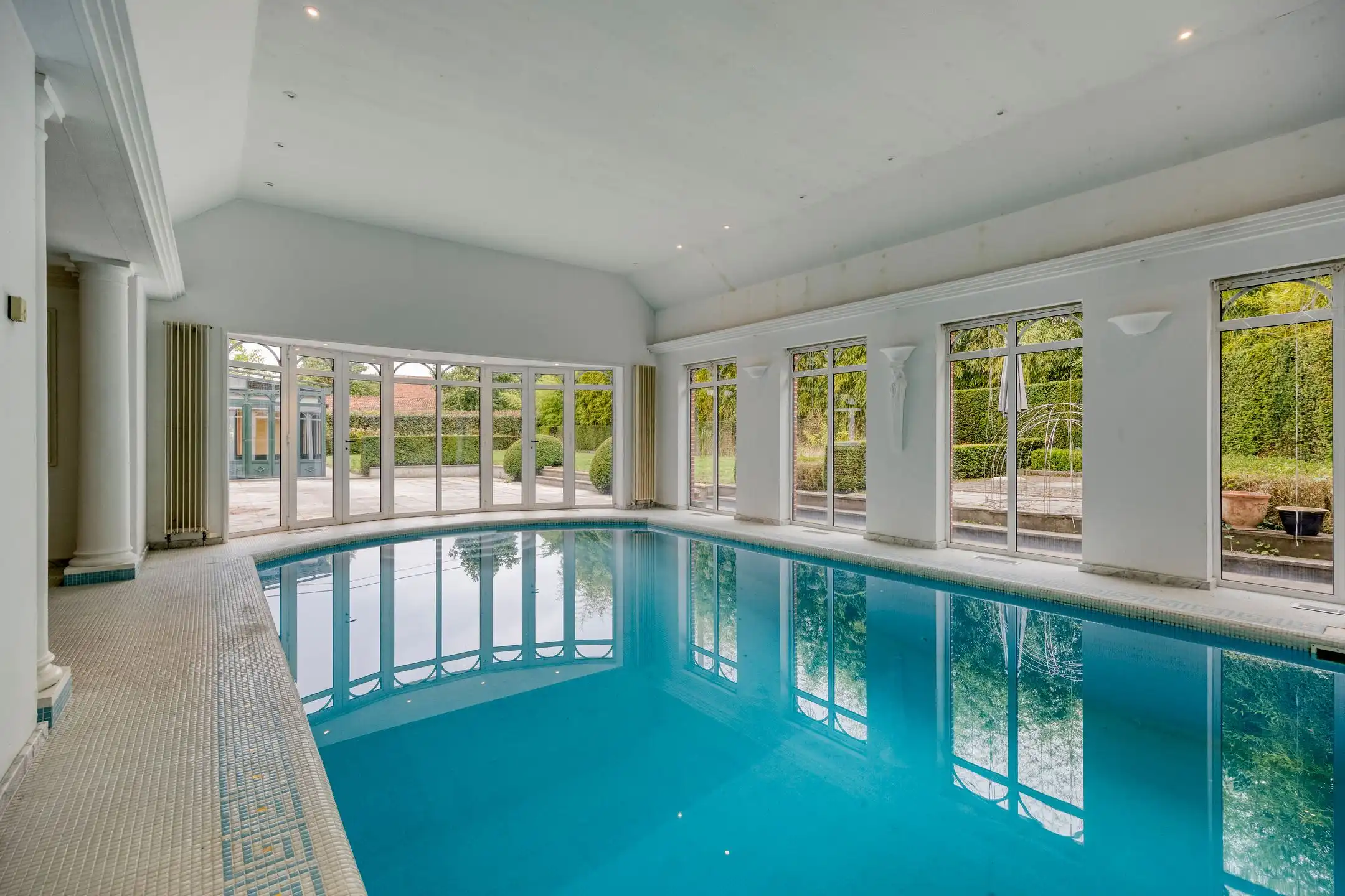 Klassevolle villa: wonen in een oase van ruimte en rust foto 18