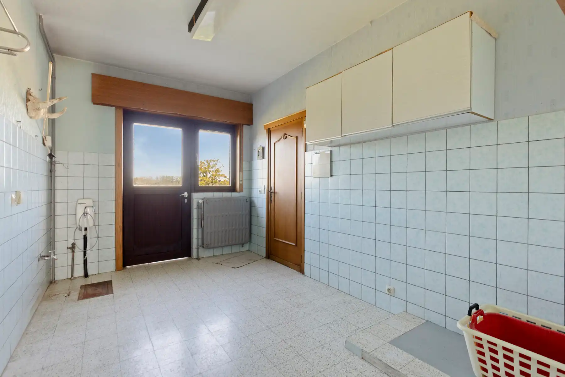 Te renoveren woning met 5 slaapkamers foto 13