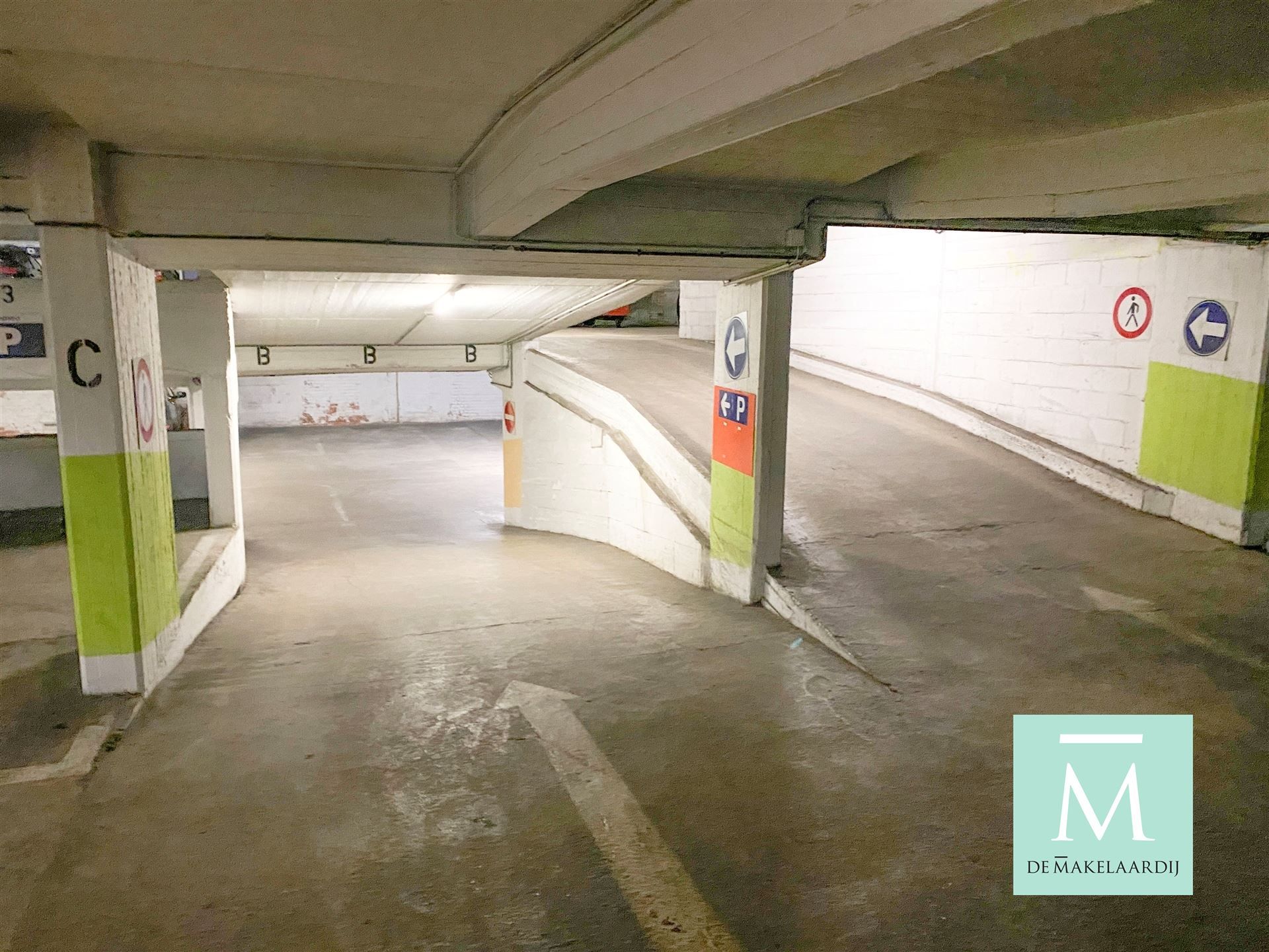 4 autostaanplaatsen te koop nabij Louizalaan te Brussel foto 8