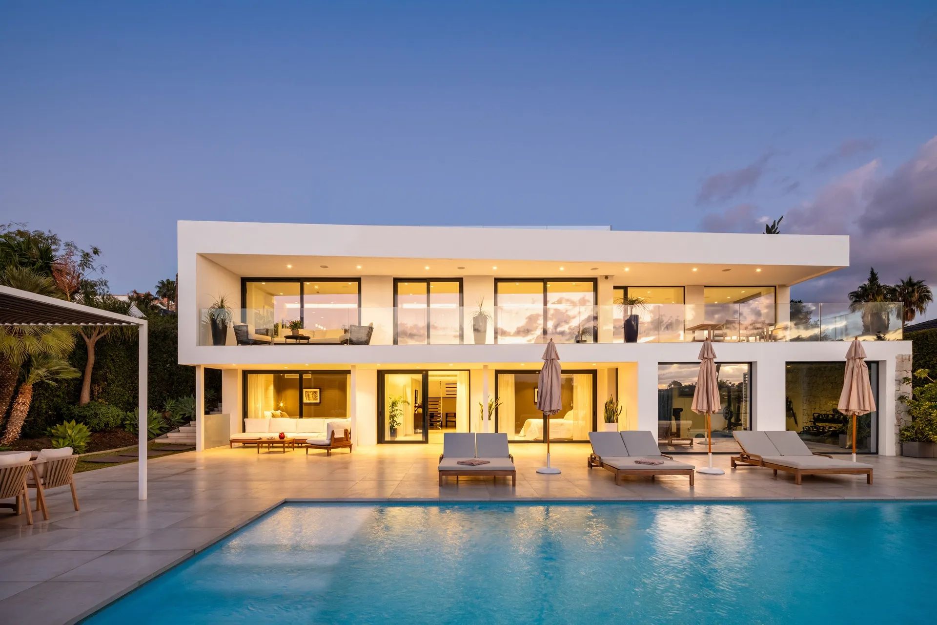 Moderne luxe aan de golfbaan – villa met adembenemend uitzicht in het hart van Nueva Andalucía foto 26