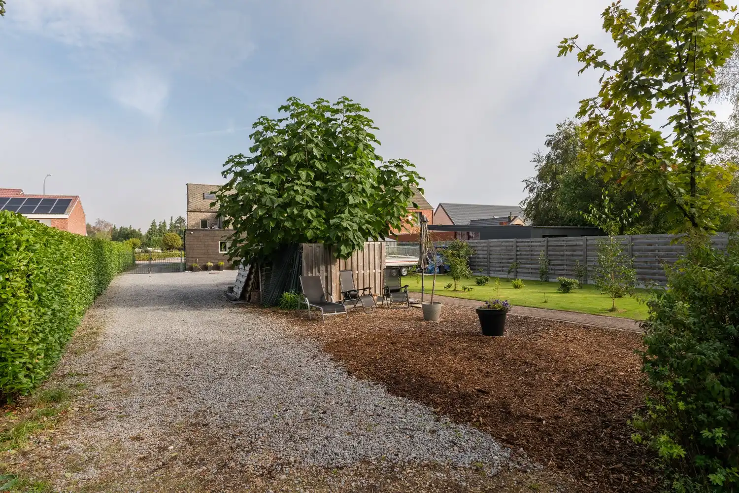 Veelzijdige woning met zorgmogelijkheden, werkruimte en tal van bijgebouwen foto 41