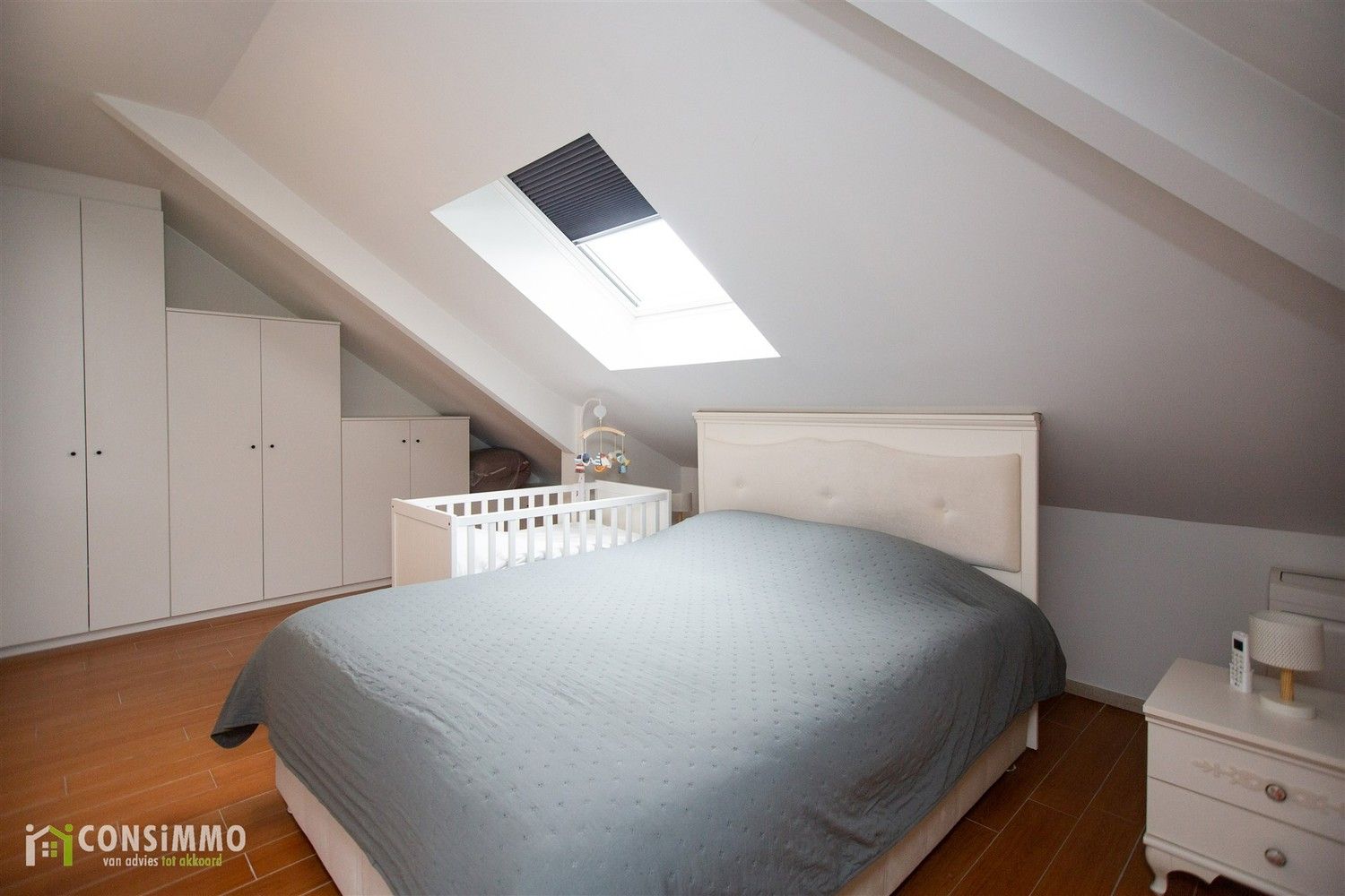 Ruim duplexappartement met 2 slaapkamers en 2 terrassen in Genk foto 24