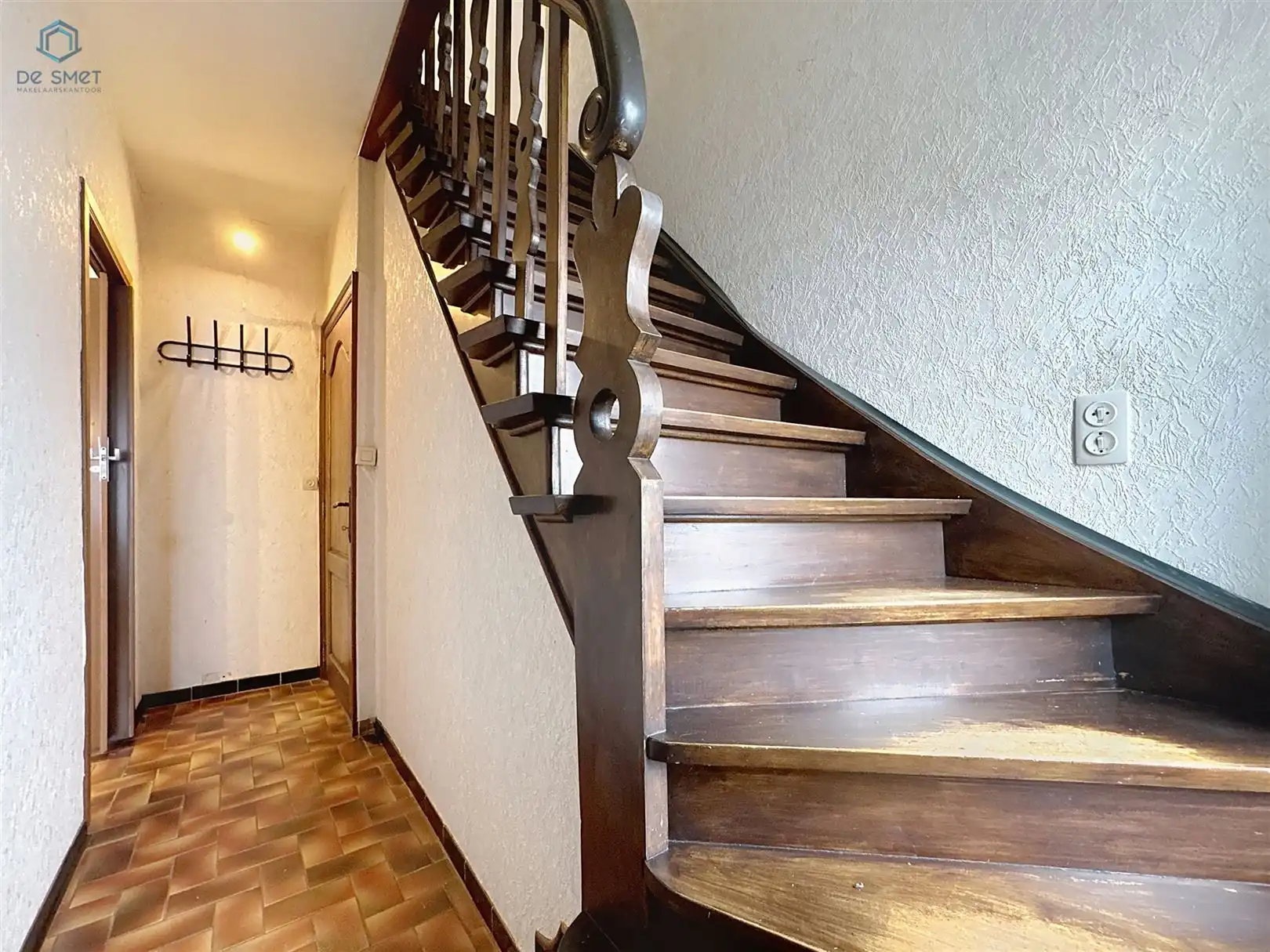 Zeer ruime woning met grote tuin, bos en landelijk uitzicht foto 11