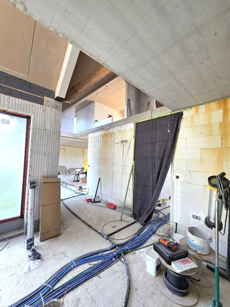 Ruime nieuwbouwvilla + hangar. foto 11