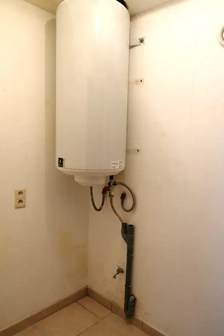 Appartement op de 1e verdieping met 2 slaapkamers + GARAGE foto 10