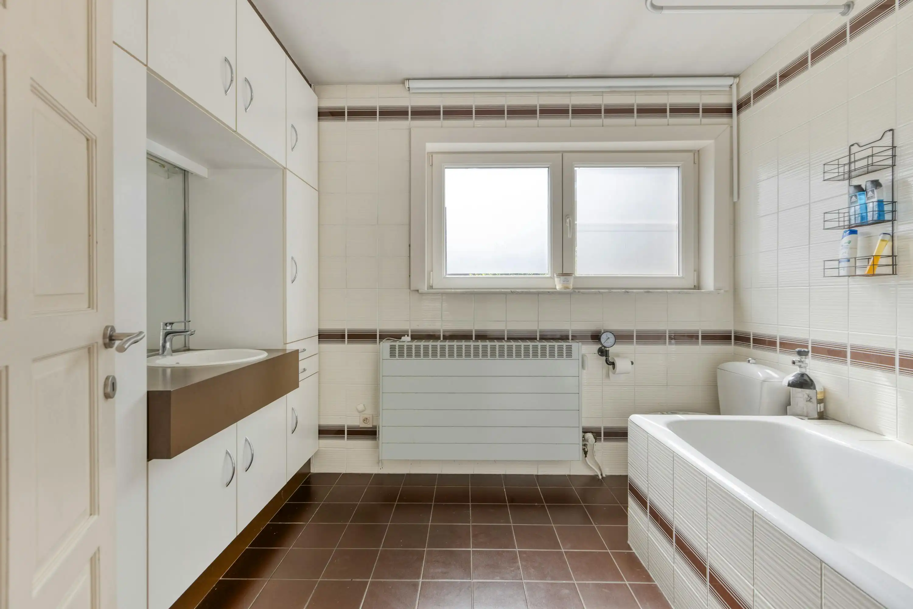 Instapklare woning met 5 slaapkamers in Bilzen-Hoeselt foto 17