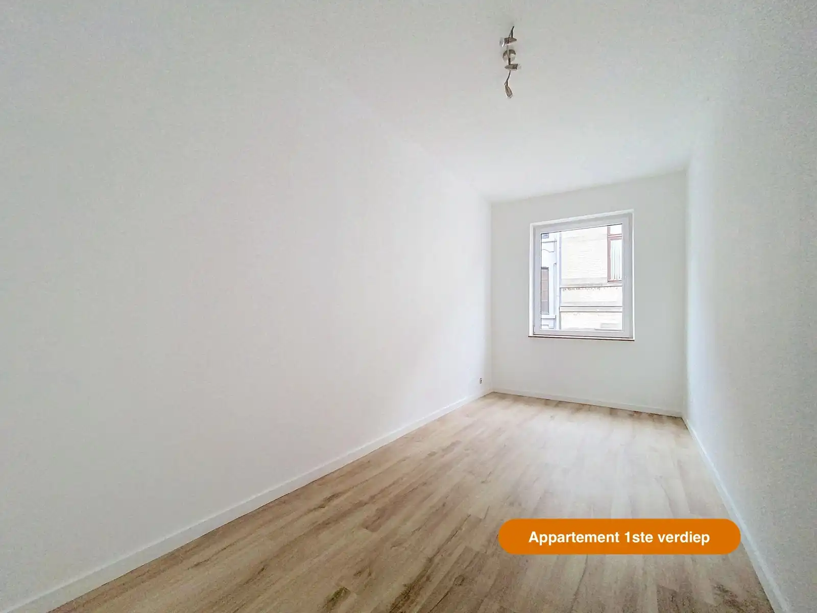 Unieke opbrengsteigendom met 2 appt + handel foto 12