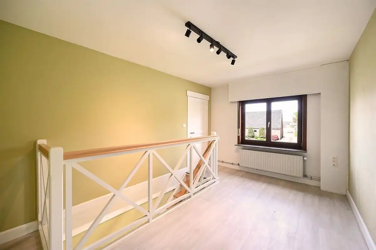 Uniek dakkappartement met zeer grote garage foto 17