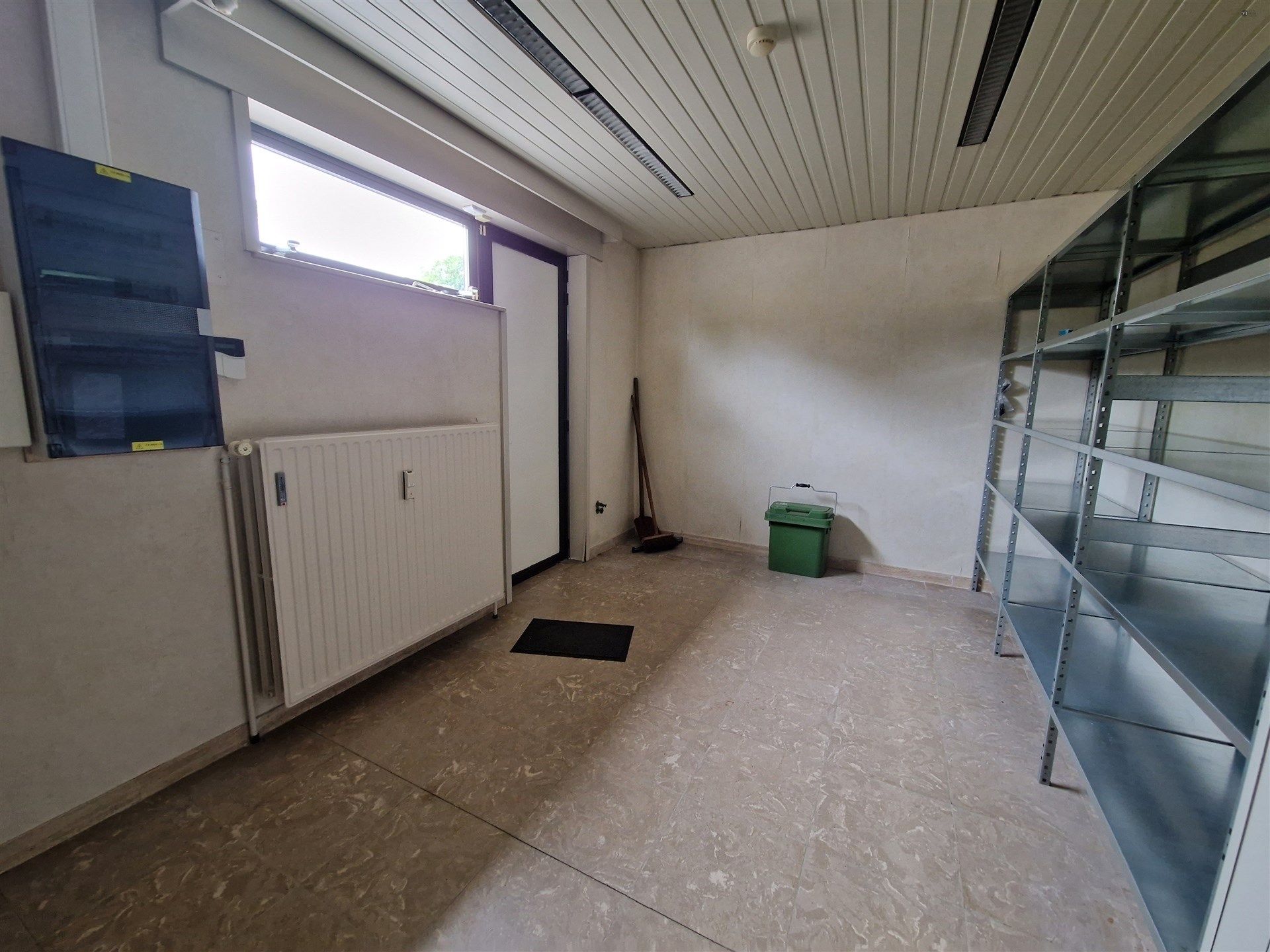 volledig ingerichte Kantoorruimte - handelspand van 179m²  foto 6