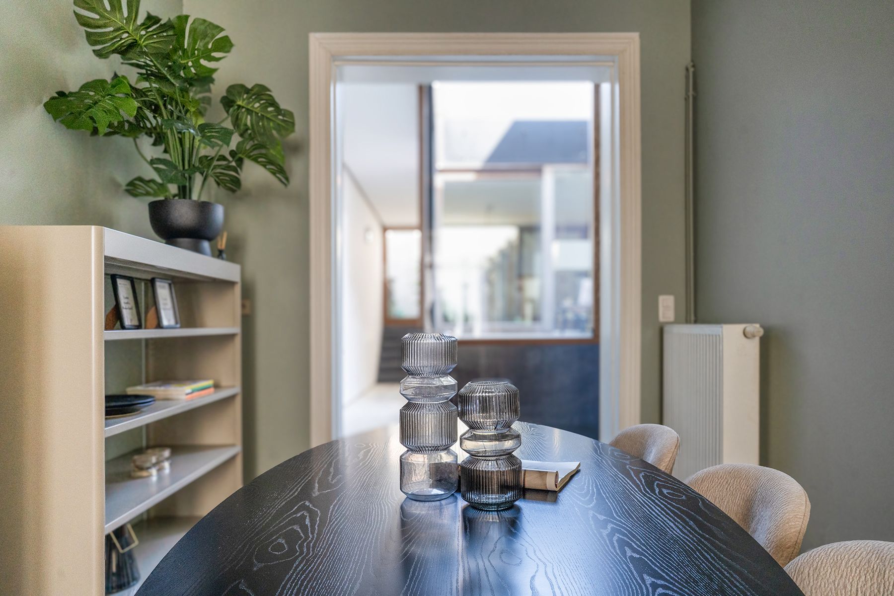 Unieke gerenoveerde burgerwoning, pareltje in architectuur foto 9