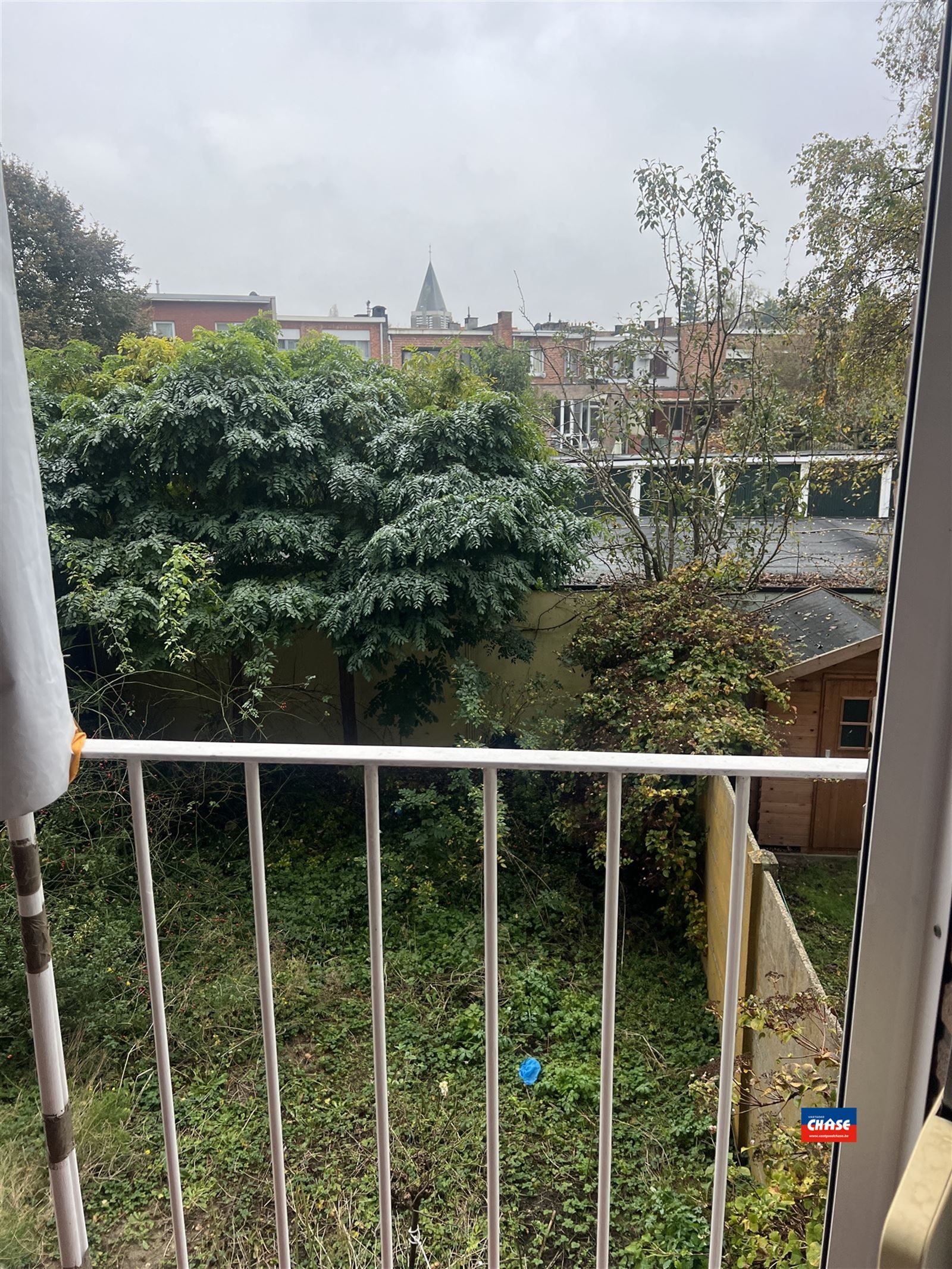 Goed gelegen appartement met 2 slaapkamers, terras en berging foto 10