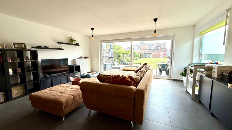 Ruime, rustig gelegen gezinswoning (HOB) met 3 slaapkamers en tuin foto 3