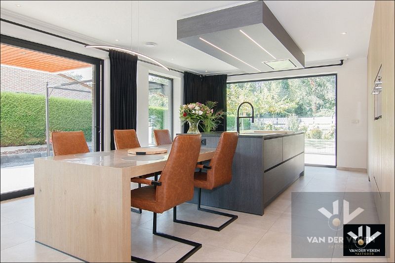 LICHTRIJK EN KNAP AFGEWERKTE WONING (2022) MET LEEFKELDER EN VOORZIENING LIFT OP 6 A 63 CA foto 10