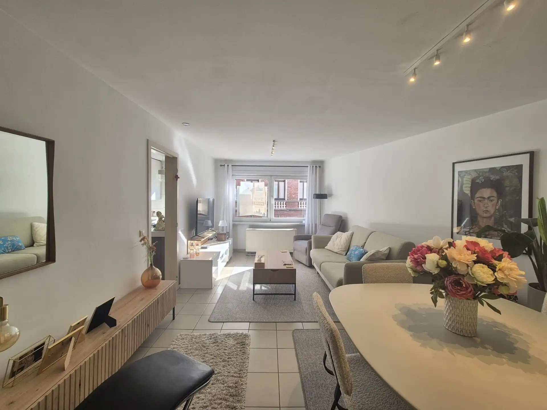 Zeer centraal gelegen appartement met terras. foto 4