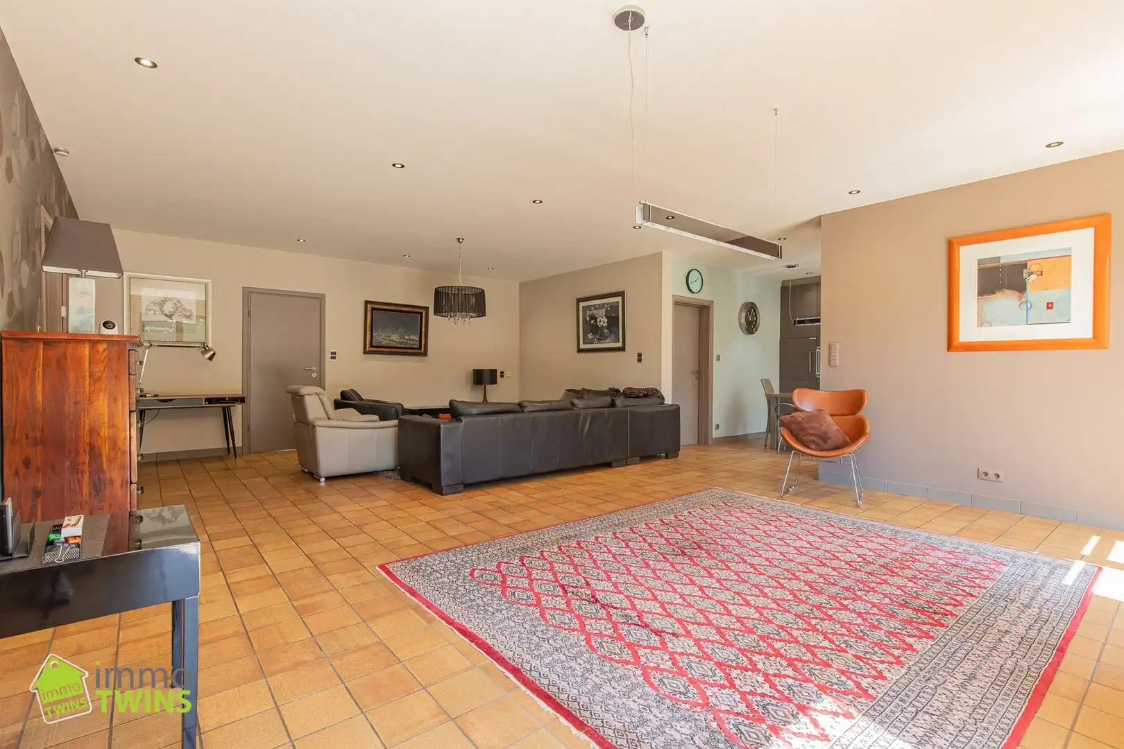 Uitzonderlijk ruime en veelzijdige praktijkwoning / cohousing met tal van mogelijkheden foto 18