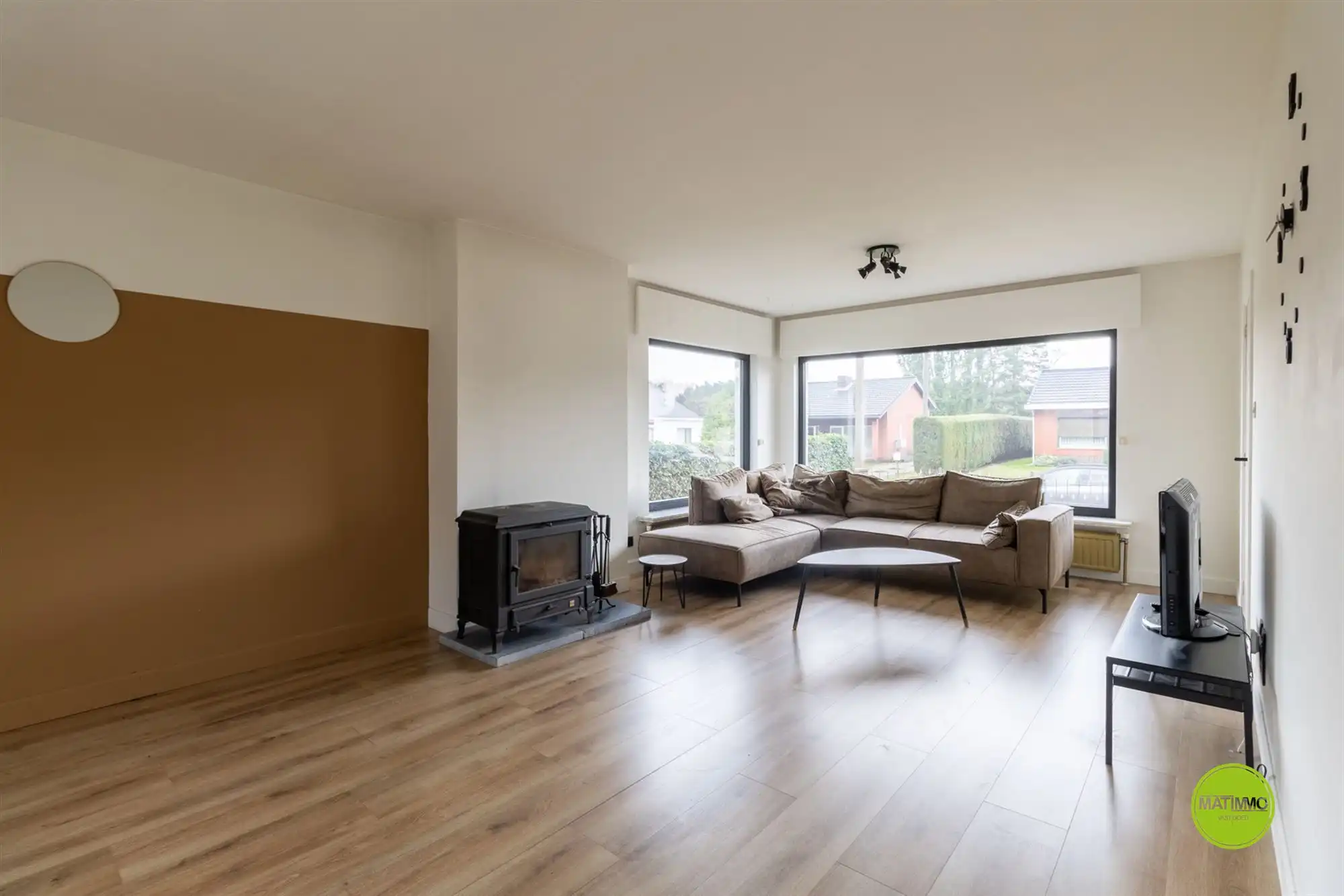 Rustig gelegen, gerenoveerde woning op een ruim perceel foto 5
