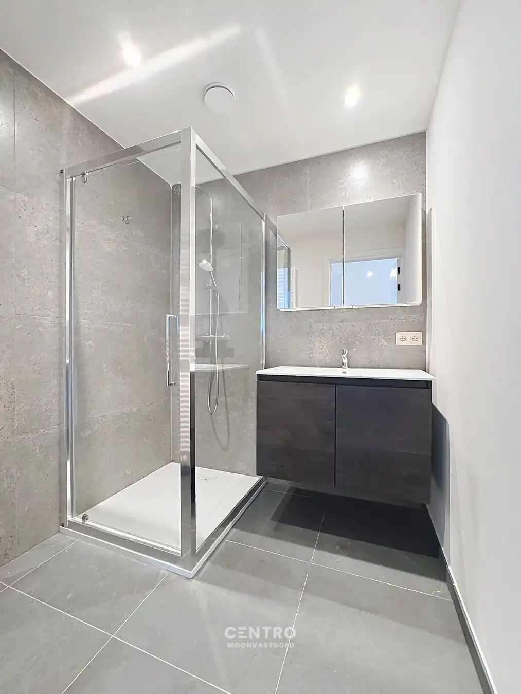 Nieuwbouwwoning met 4 slpks, 2 badks en een FANTASTISCH Polderzicht! foto 12