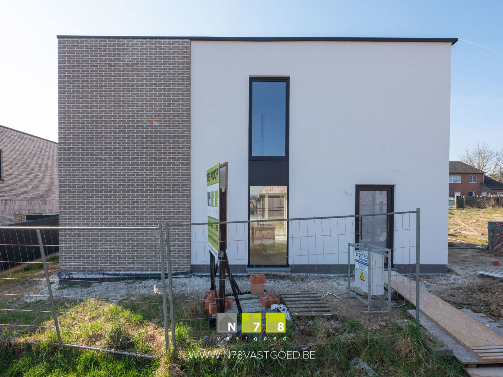 Huis te koop foto {{pictureIndex}}