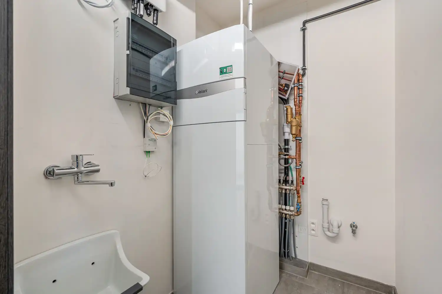 Instapklare nieuwbouw rijwoning met 3 slaapkamers en zonnig terras in het centrum van Borgloon foto 8