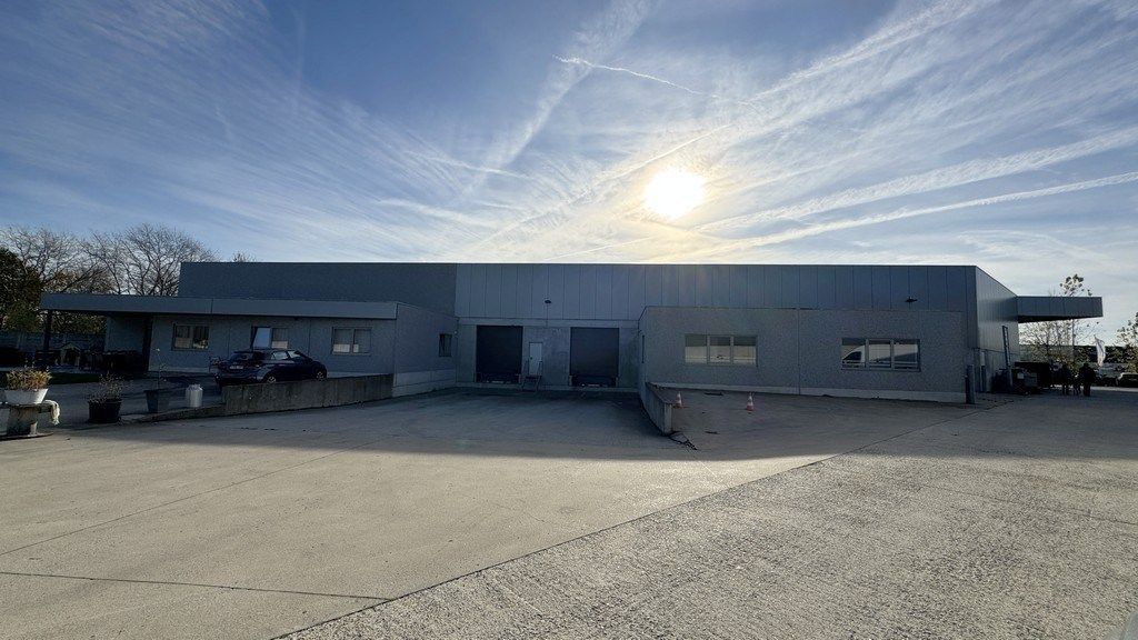 Logistieke loods te huur nabij R16 te Lier foto 5