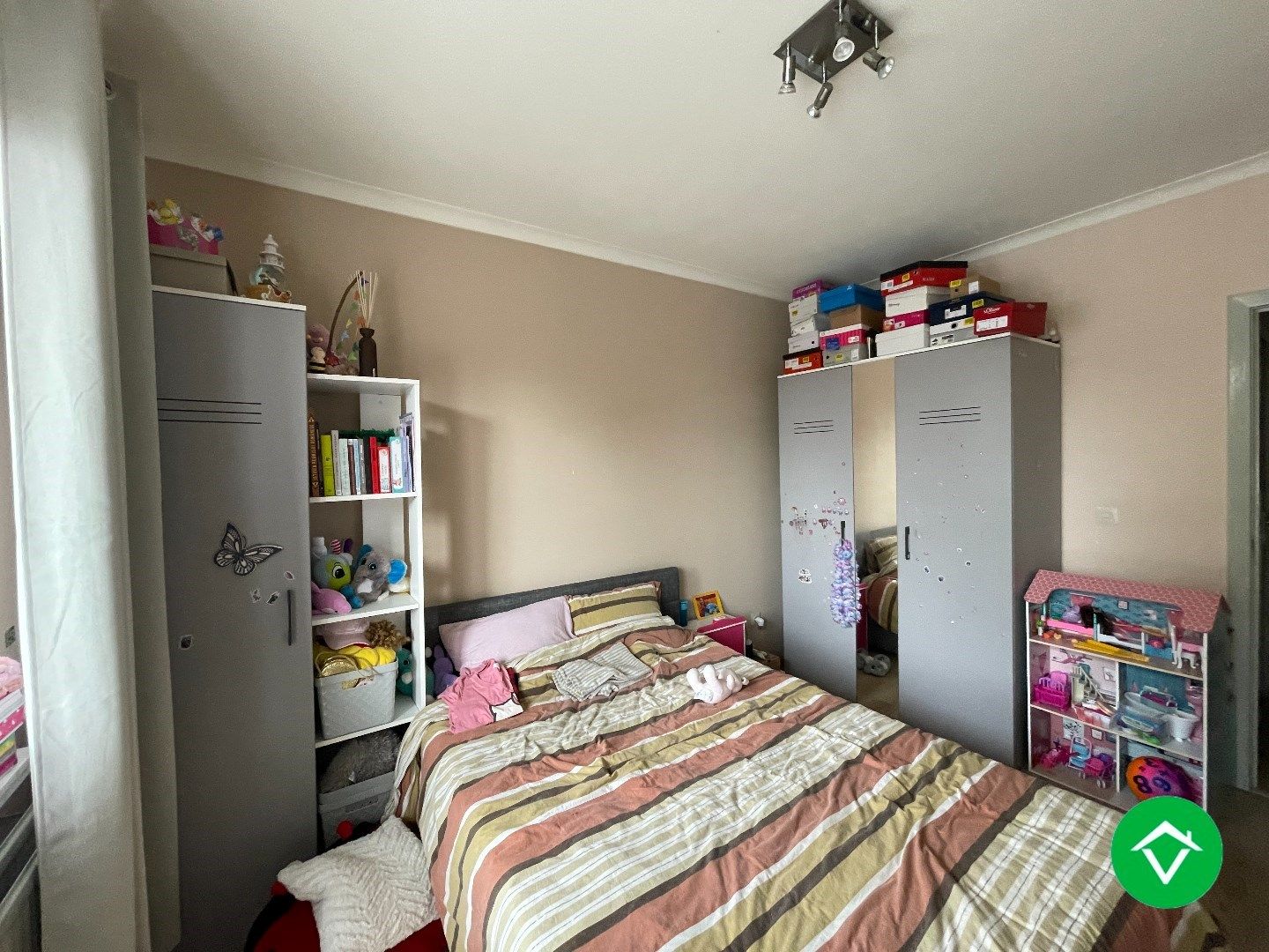 Centraal gelegen appartement met 2 slaapkamers en garage te Roeselare foto 11