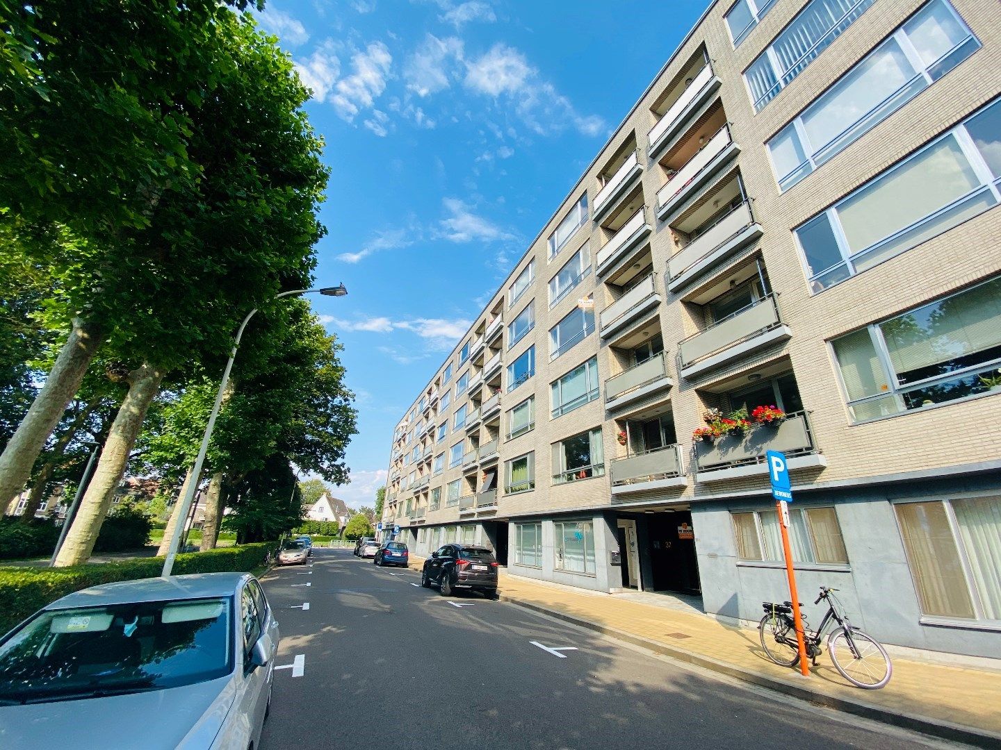 Ruim appartement met terras en prachtig zicht op de Durme, garage en 2 slaapkamers in Lokeren  foto 24