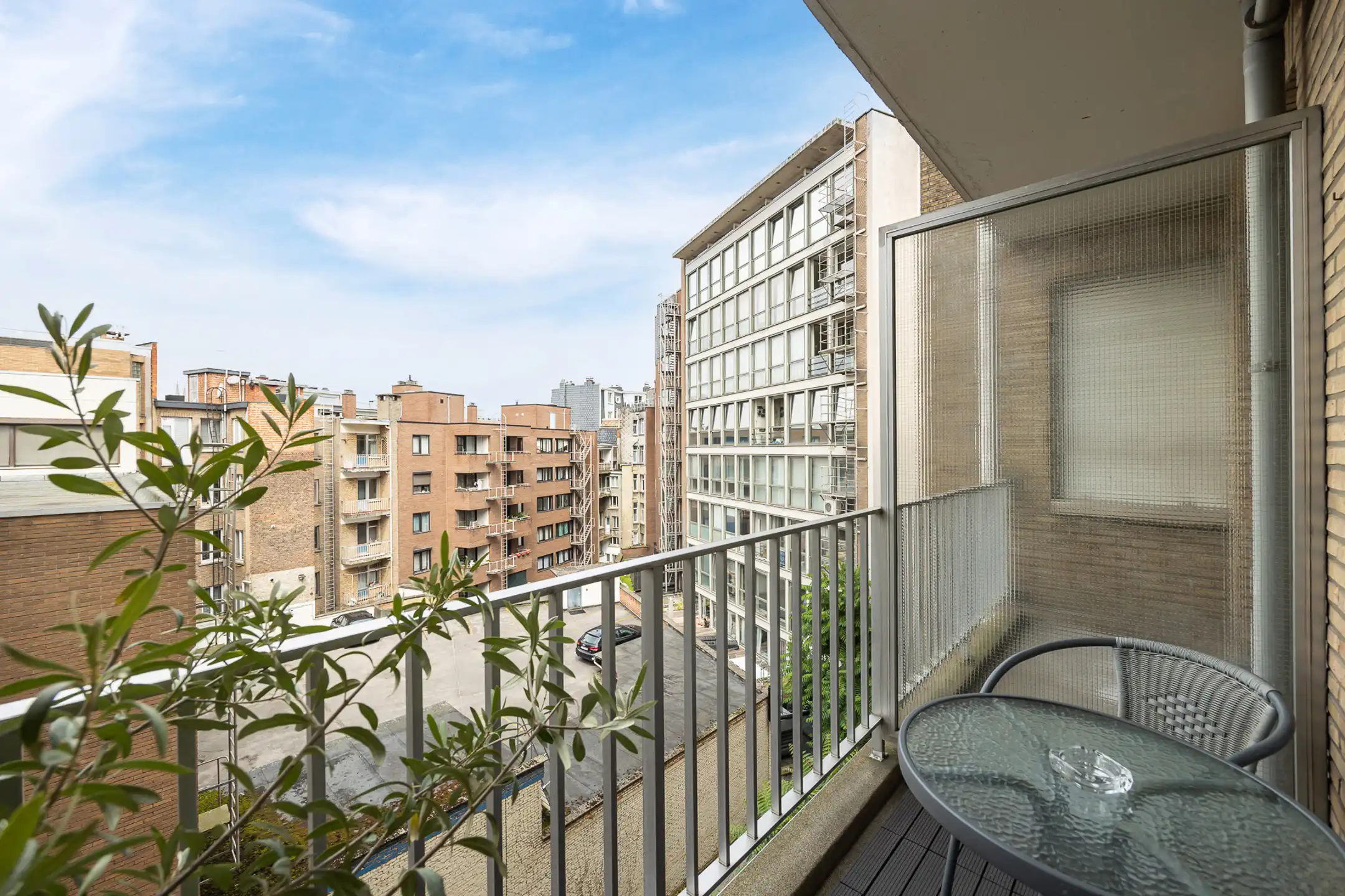 Ruim appartement vlak bij het bruisende Zuid foto 9