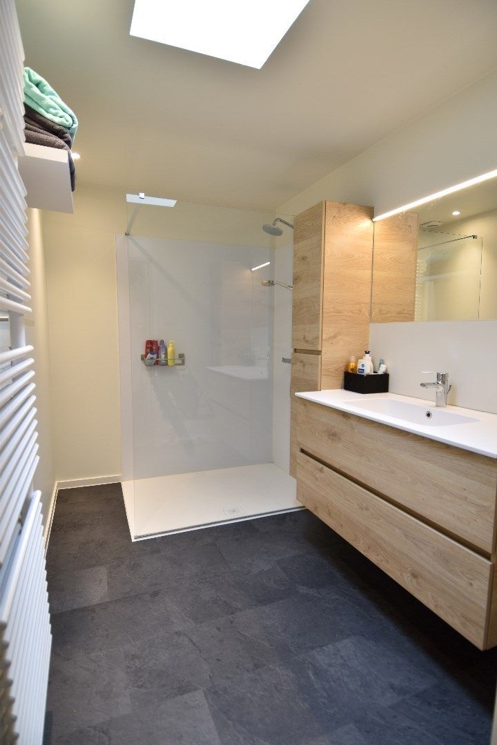 Halfopen bebouwing met 3 slaapkamers, tuin en garage te koop in doodlopende straat te Wevelgem foto 12